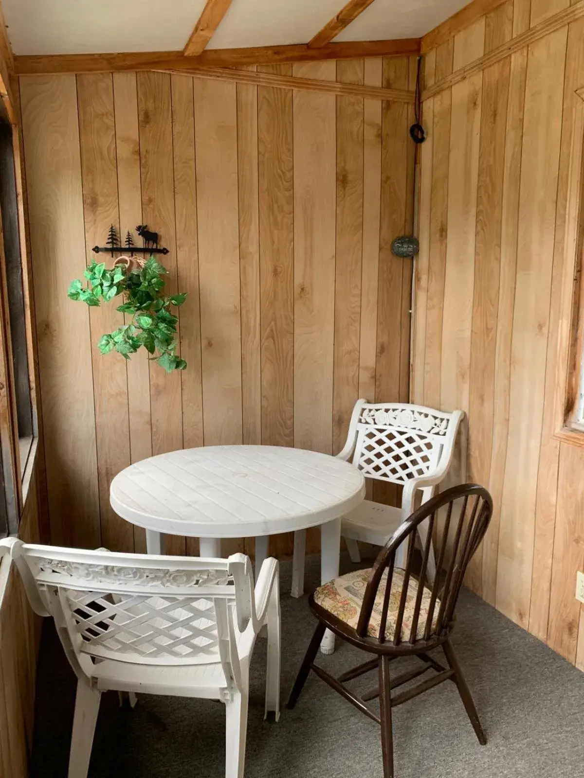 Seating Area in Algonquin Lakeside Inn