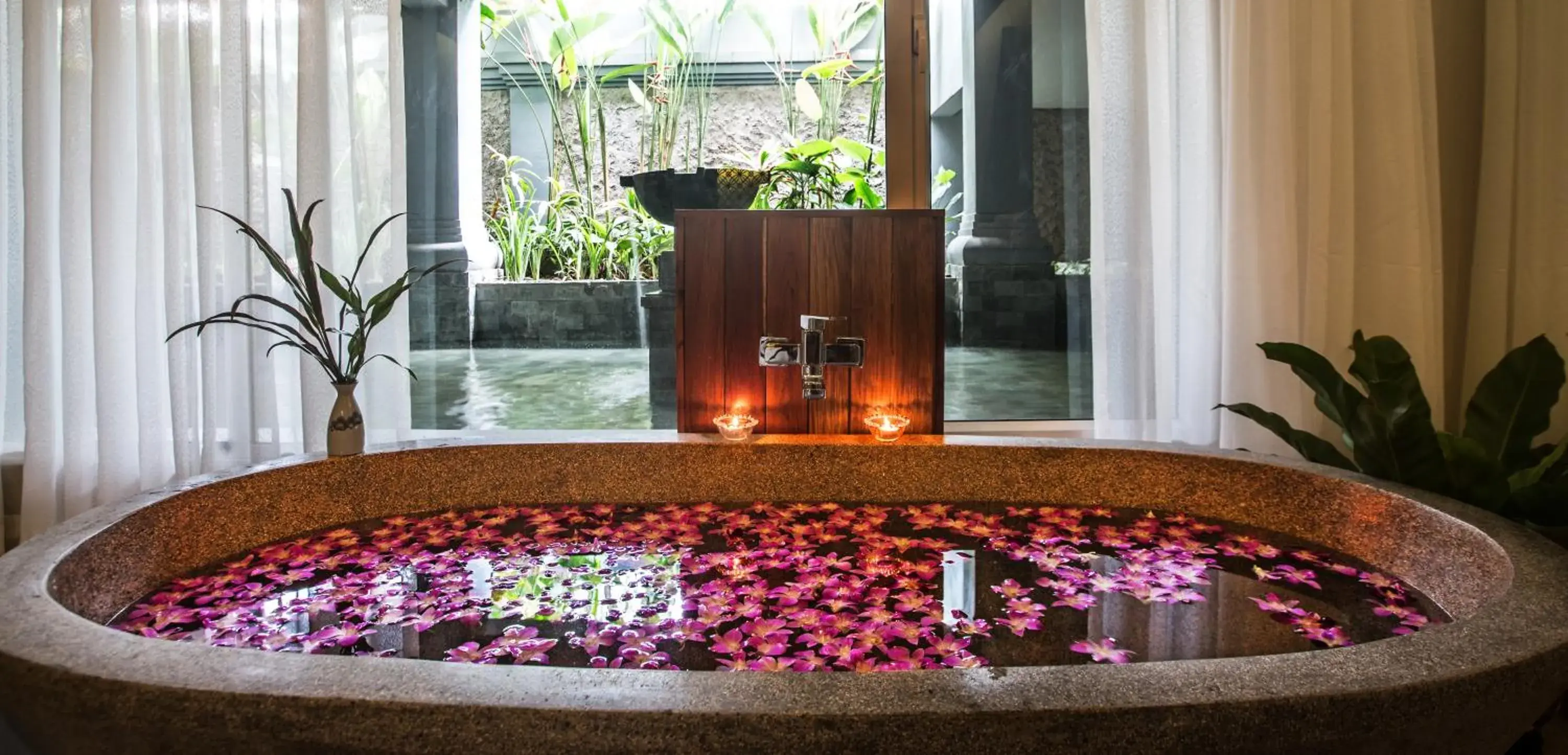 Spa and wellness centre/facilities in J7 Angkor Hotel