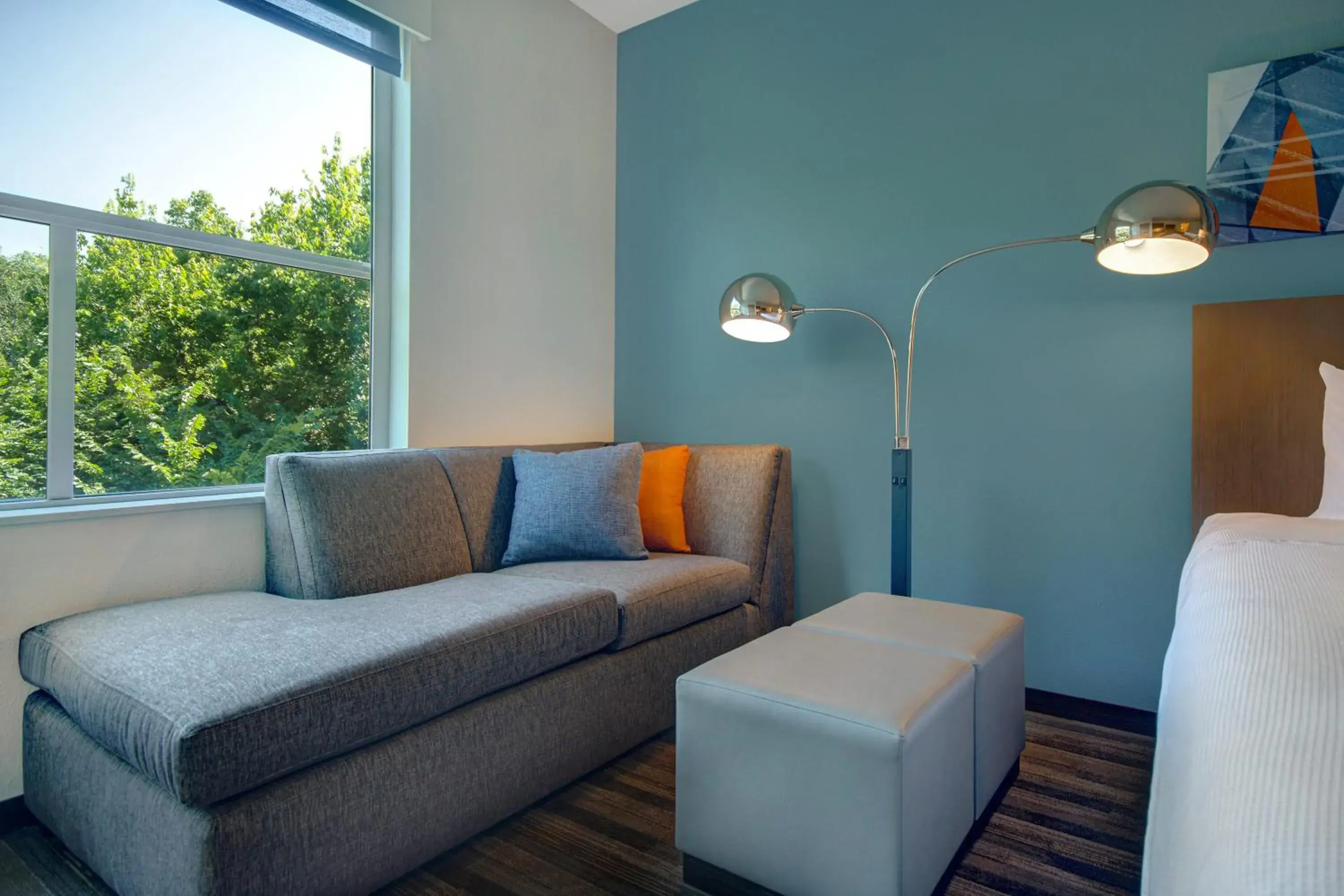 Living room, Seating Area in Hyatt House Mall Of America Msp Airport