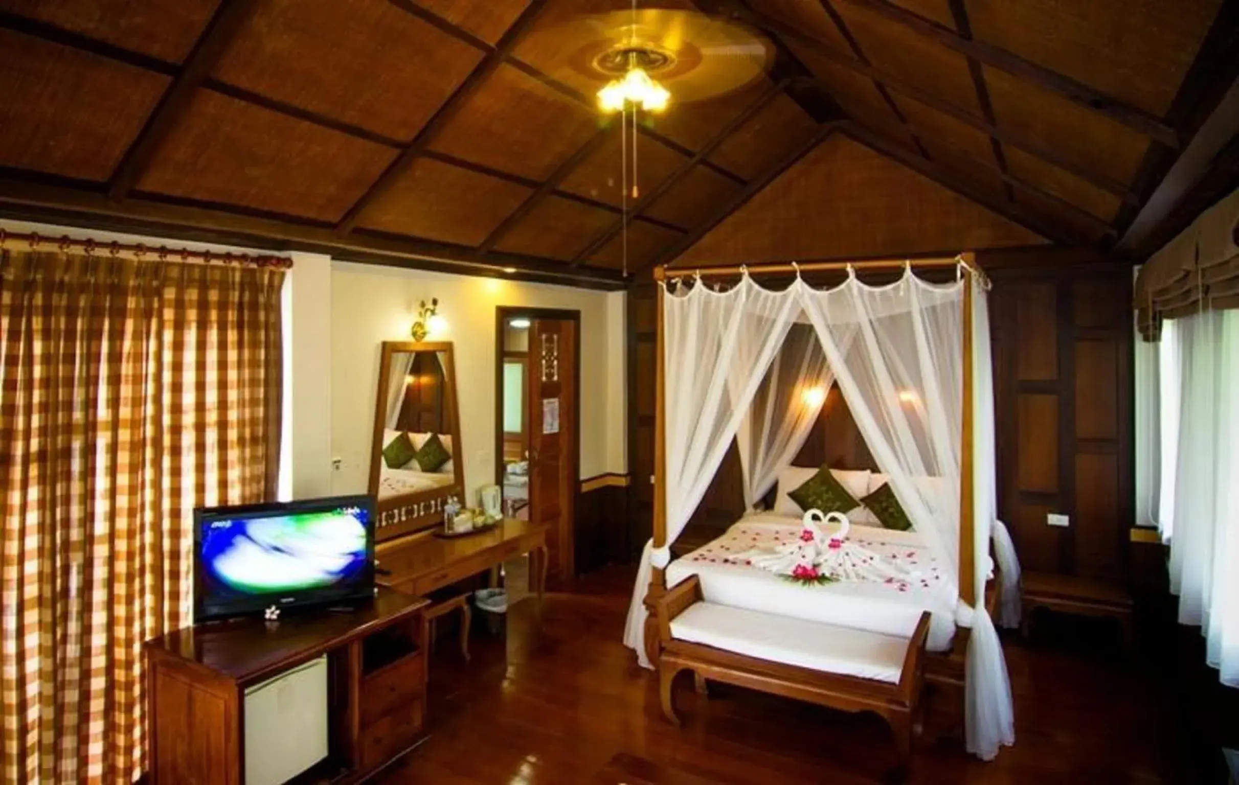 Bed in Coco Palm Beach Resort - SHA Extra Plus