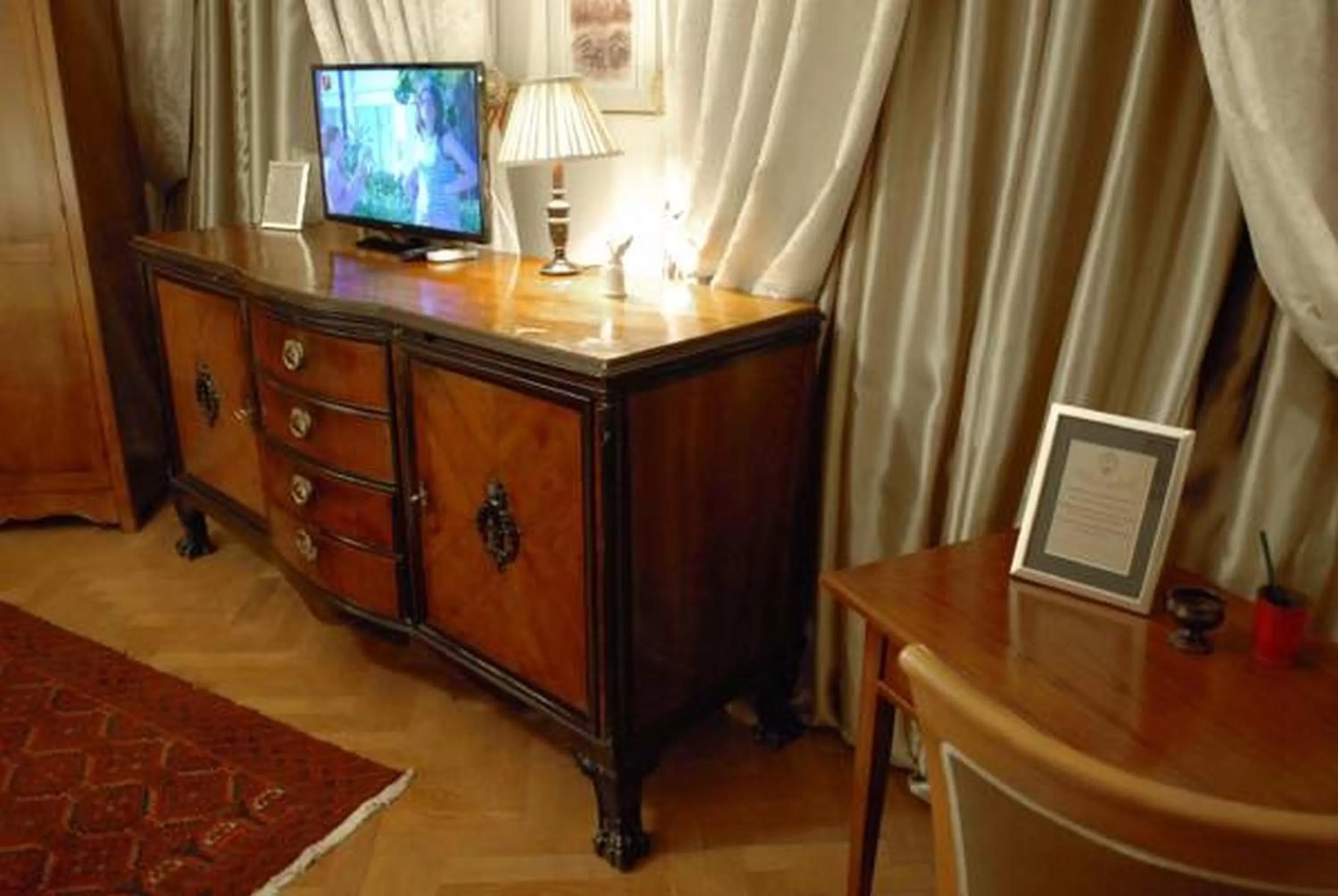 Grand Boutique Hotel