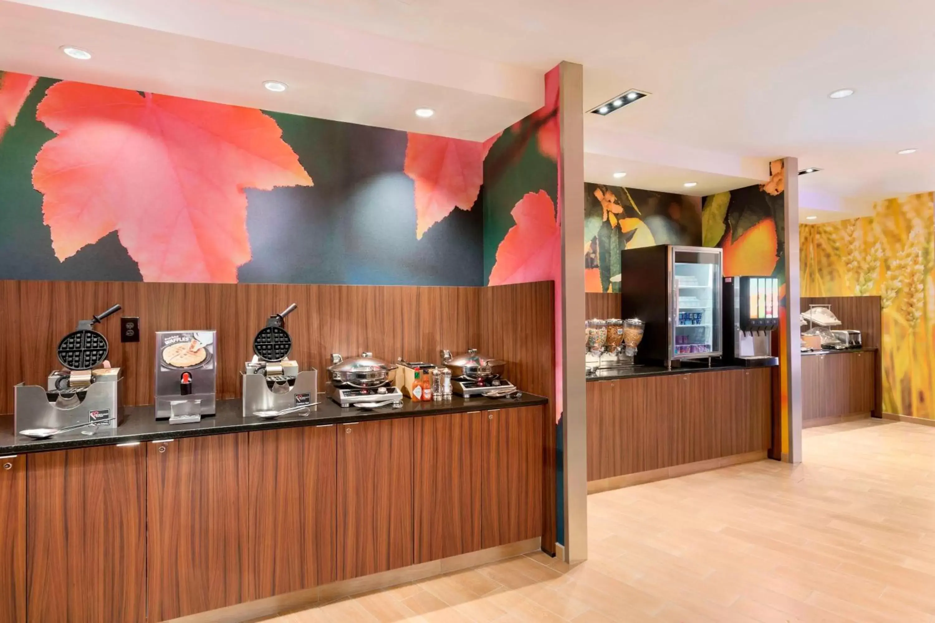 Breakfast, Restaurant/Places to Eat in Fairfield Inn & Suites by Marriott Pittsburgh Airport/Robinson Township