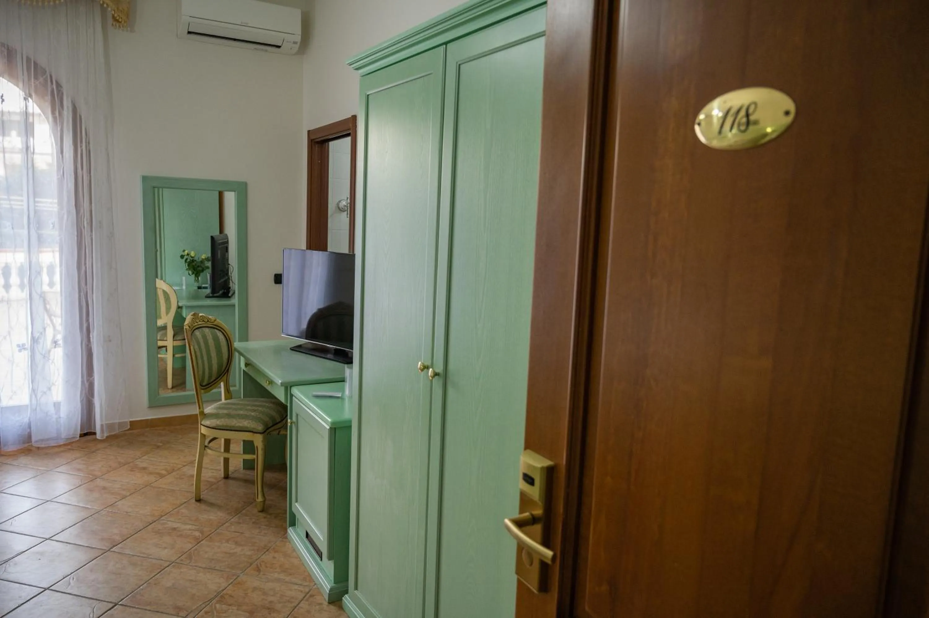 Photo of the whole room in Villa Le Zagare Relais & SPA