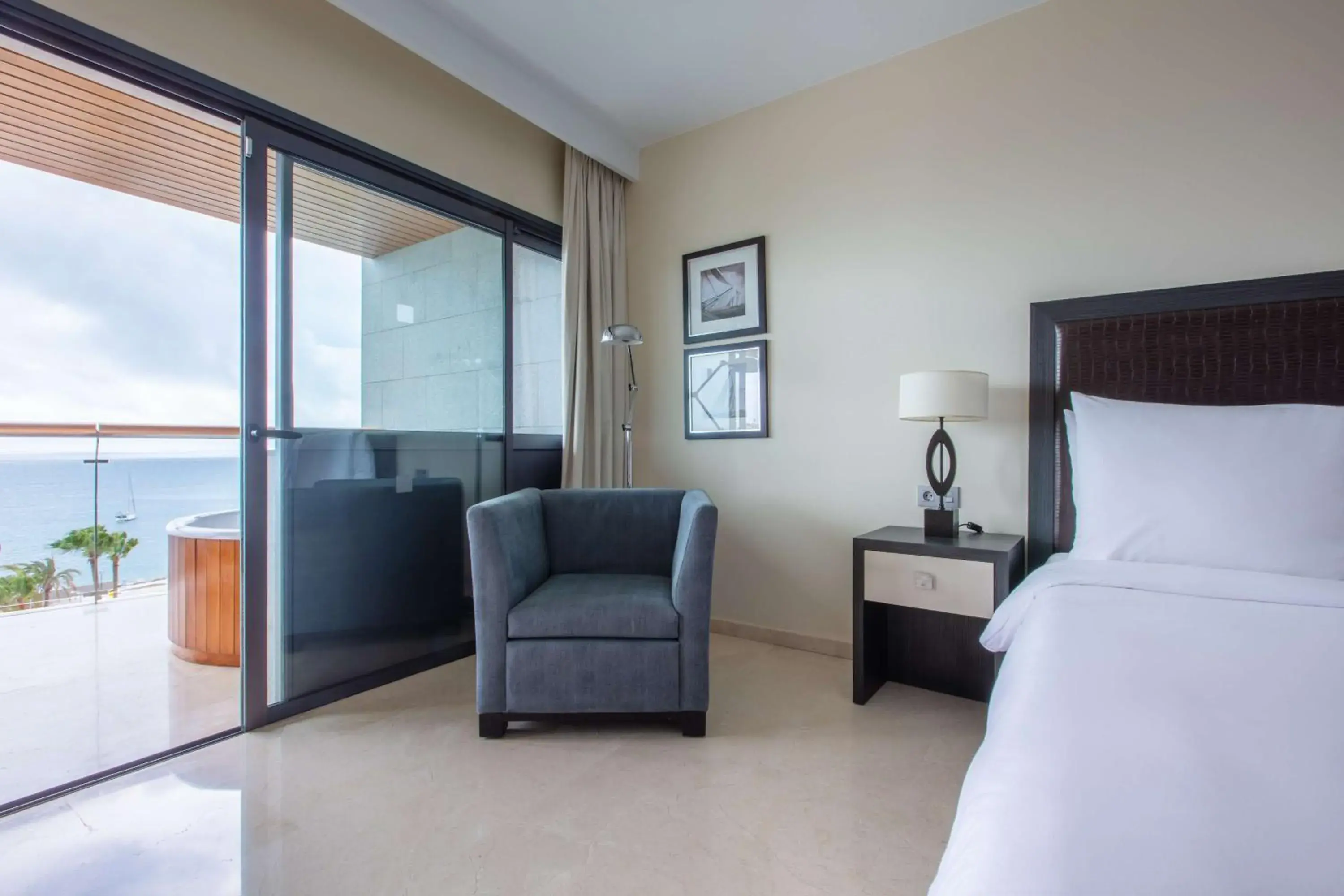 Photo of the whole room, Bed in Radisson Blu Resort Gran Canaria Photo of the whole room, Bed in Radisson Blu Resort Gran Canaria