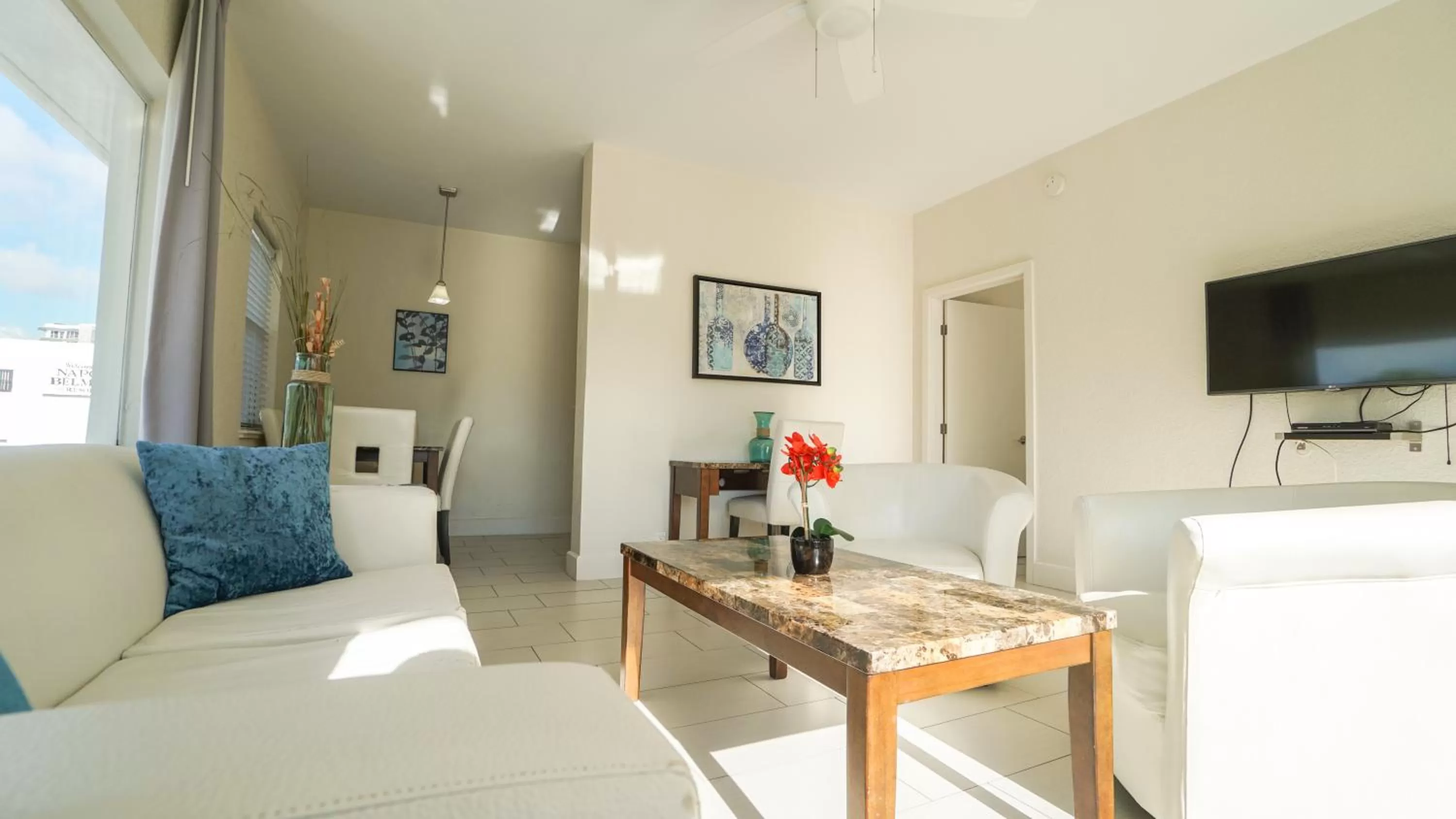 TV and multimedia in Soleado Hotel