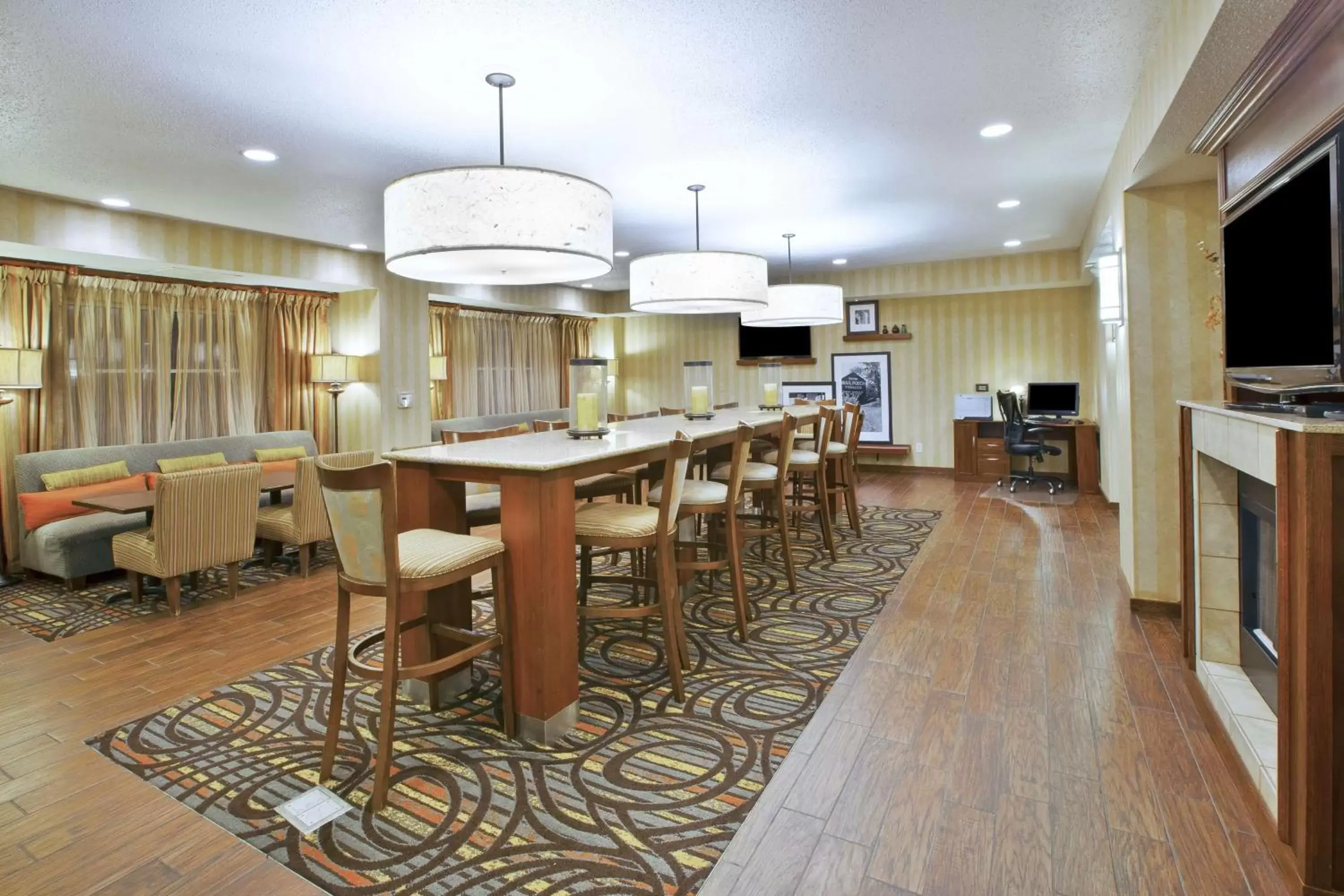 Lobby or reception in Hampton Inn Pittsburgh Area-Beaver Valley-Center Township Lobby or reception in Hampton Inn Pittsburgh Area-Beaver Valley-Center Township