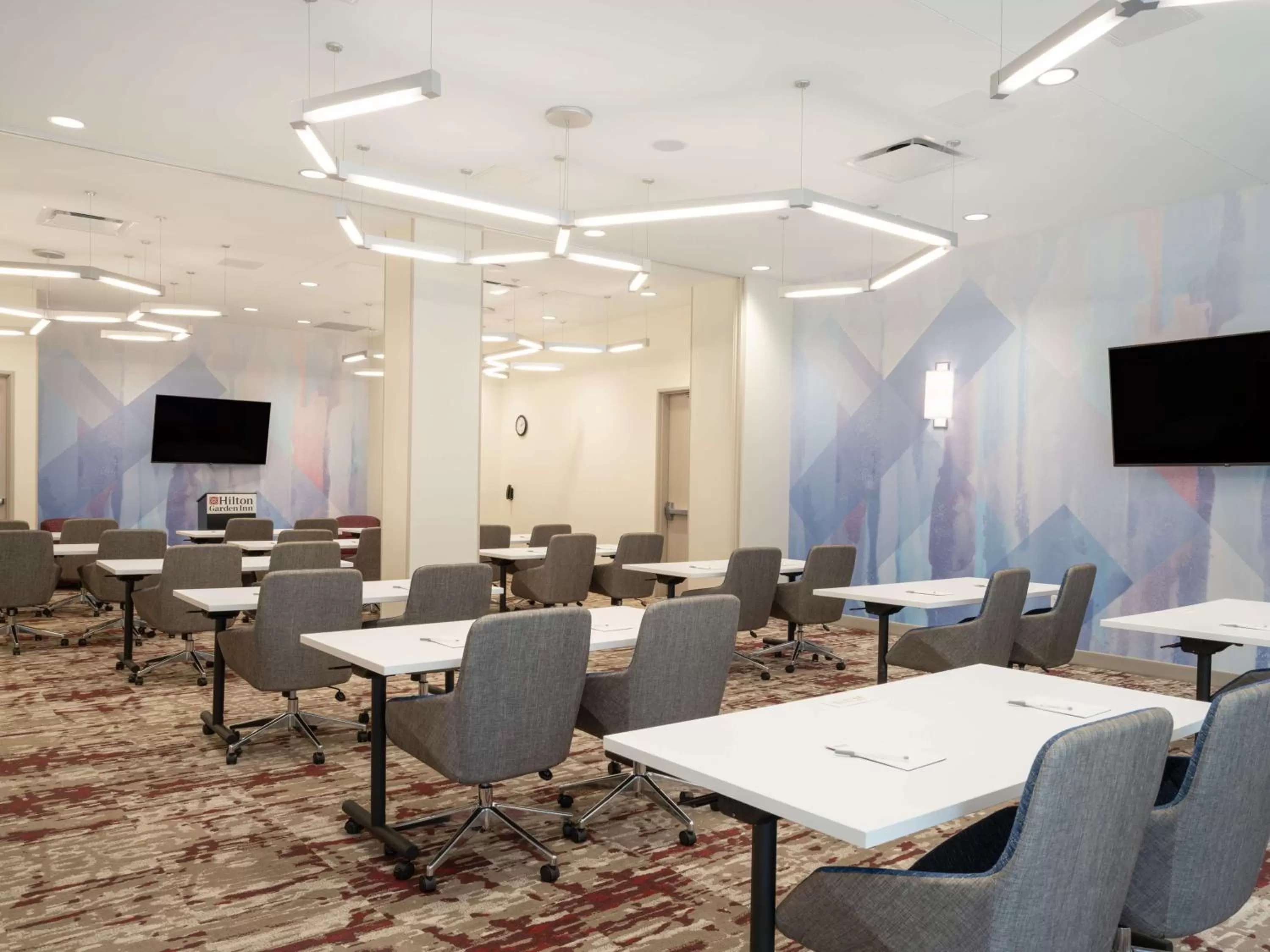 Meeting/conference room in Hilton Garden Inn Jeffersonville, In