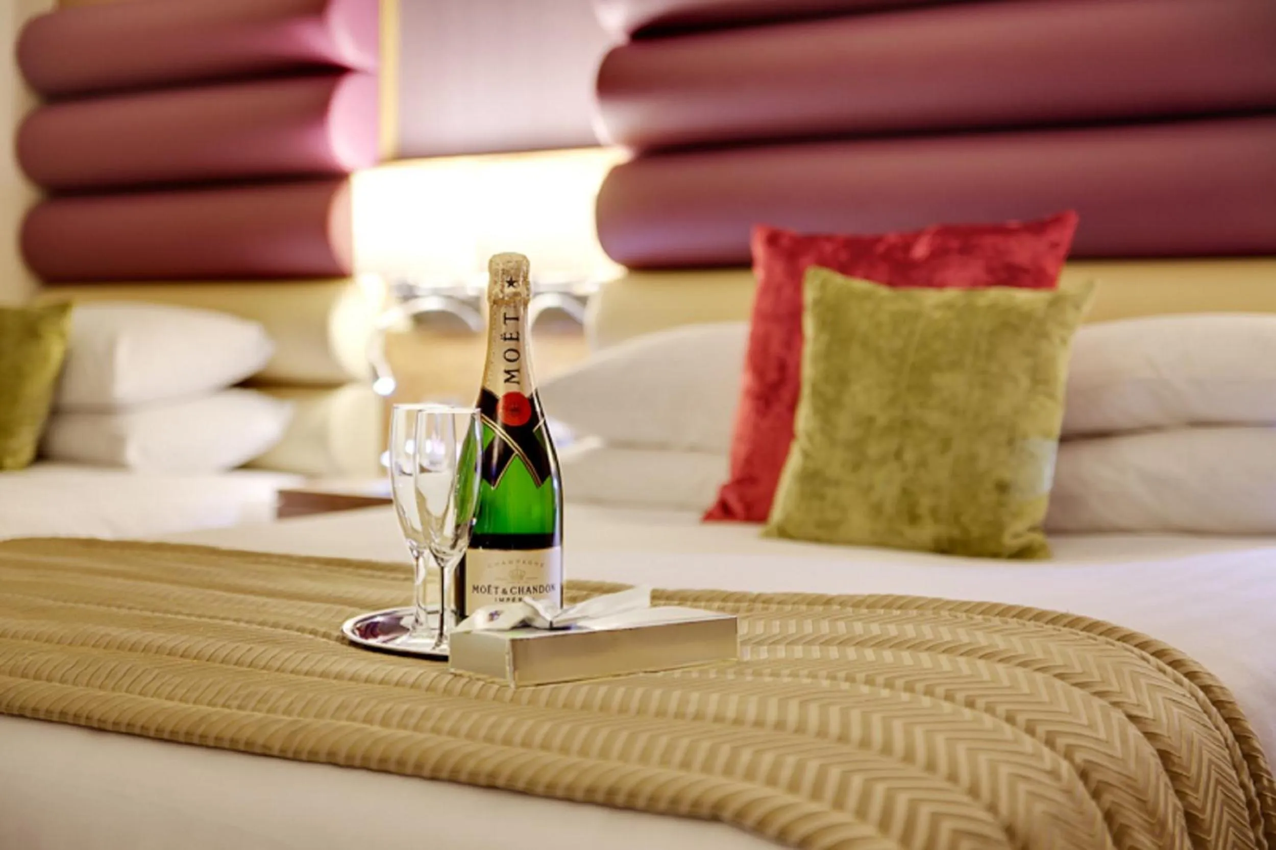 Bedroom, Bed in Lea Marston Hotel