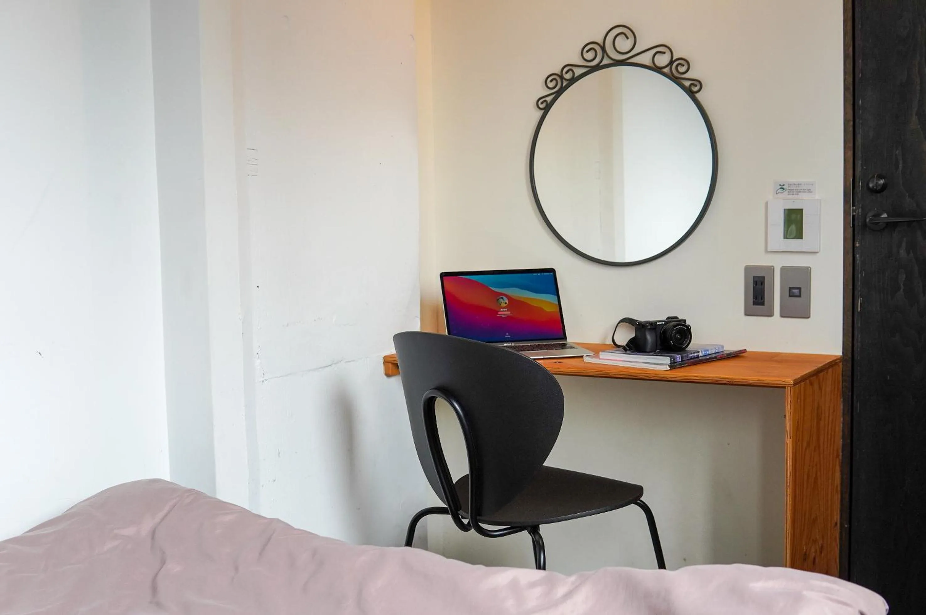 Photo of the whole room, Bed in Hostel Niniroom