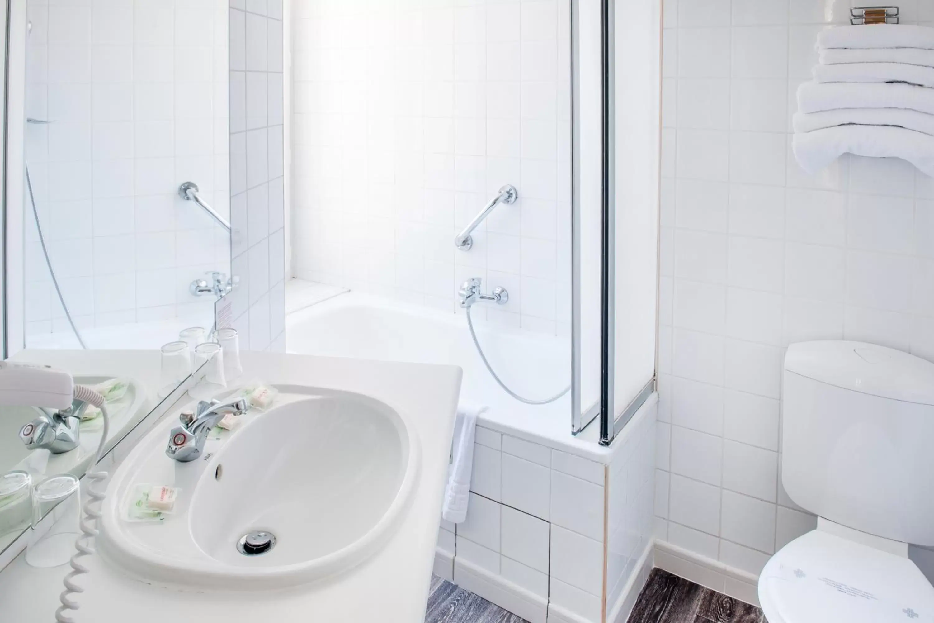 Bathroom in Hôtel Continental