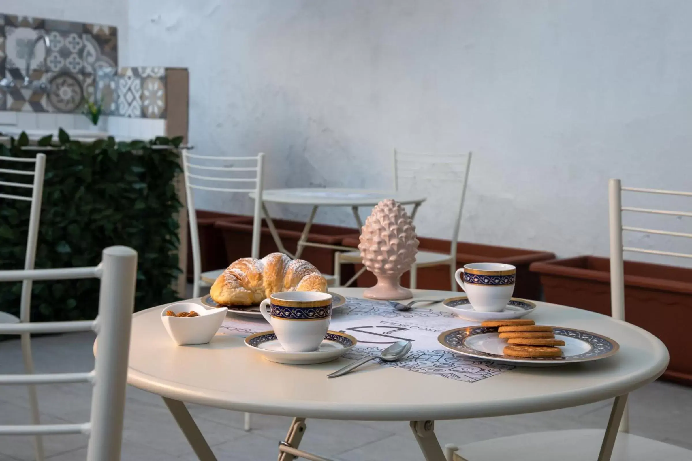 Breakfast in Largo Sicilia B&B