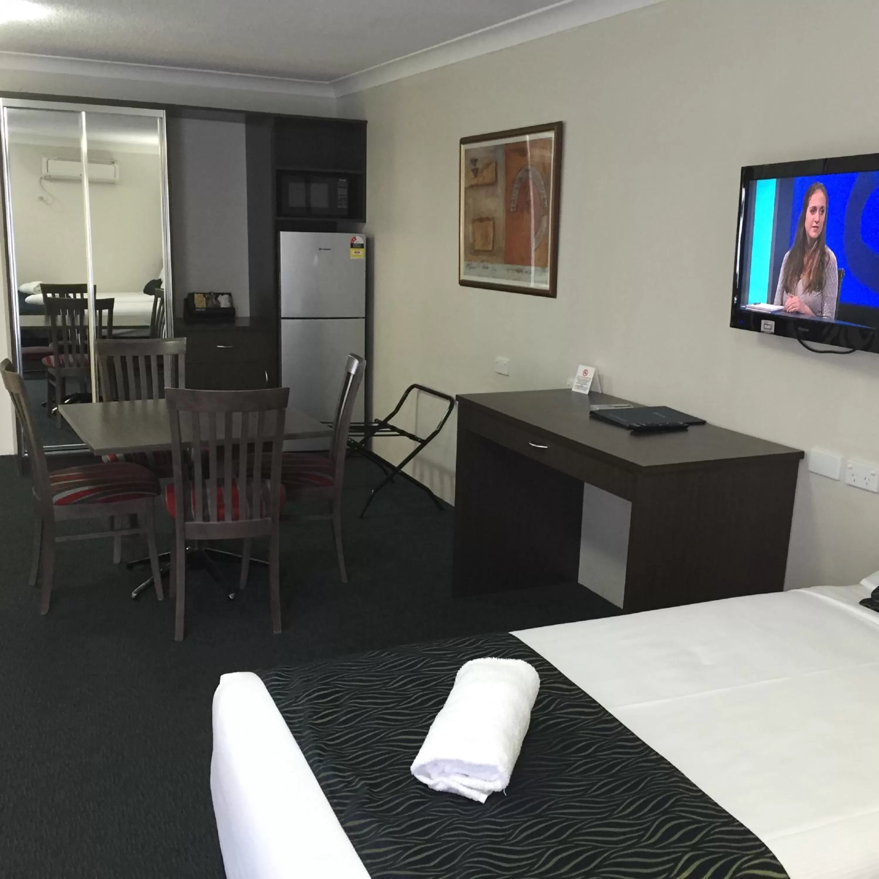 Dining area, Bed in Hunts Hotel Liverpool