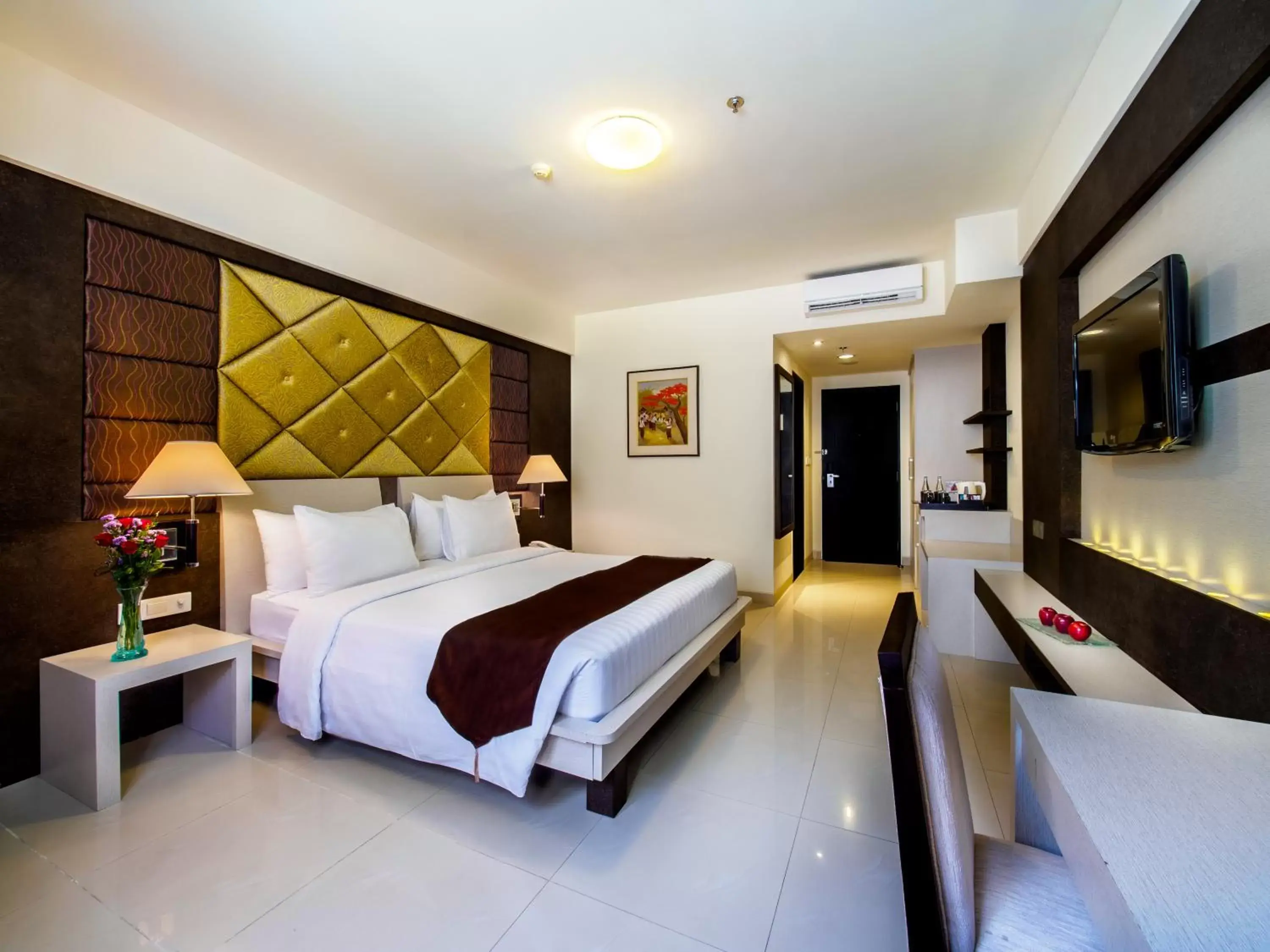 Bedroom, Bed in ASTON Kuta Hotel and Residence