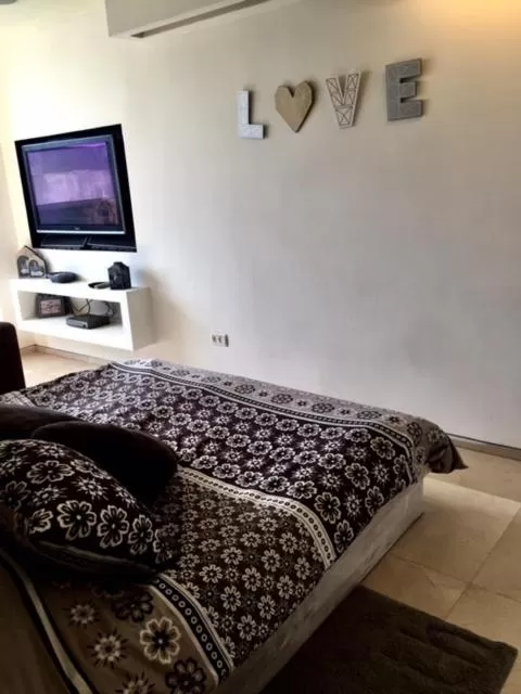 Bedroom, Bed in Raphael Apartments