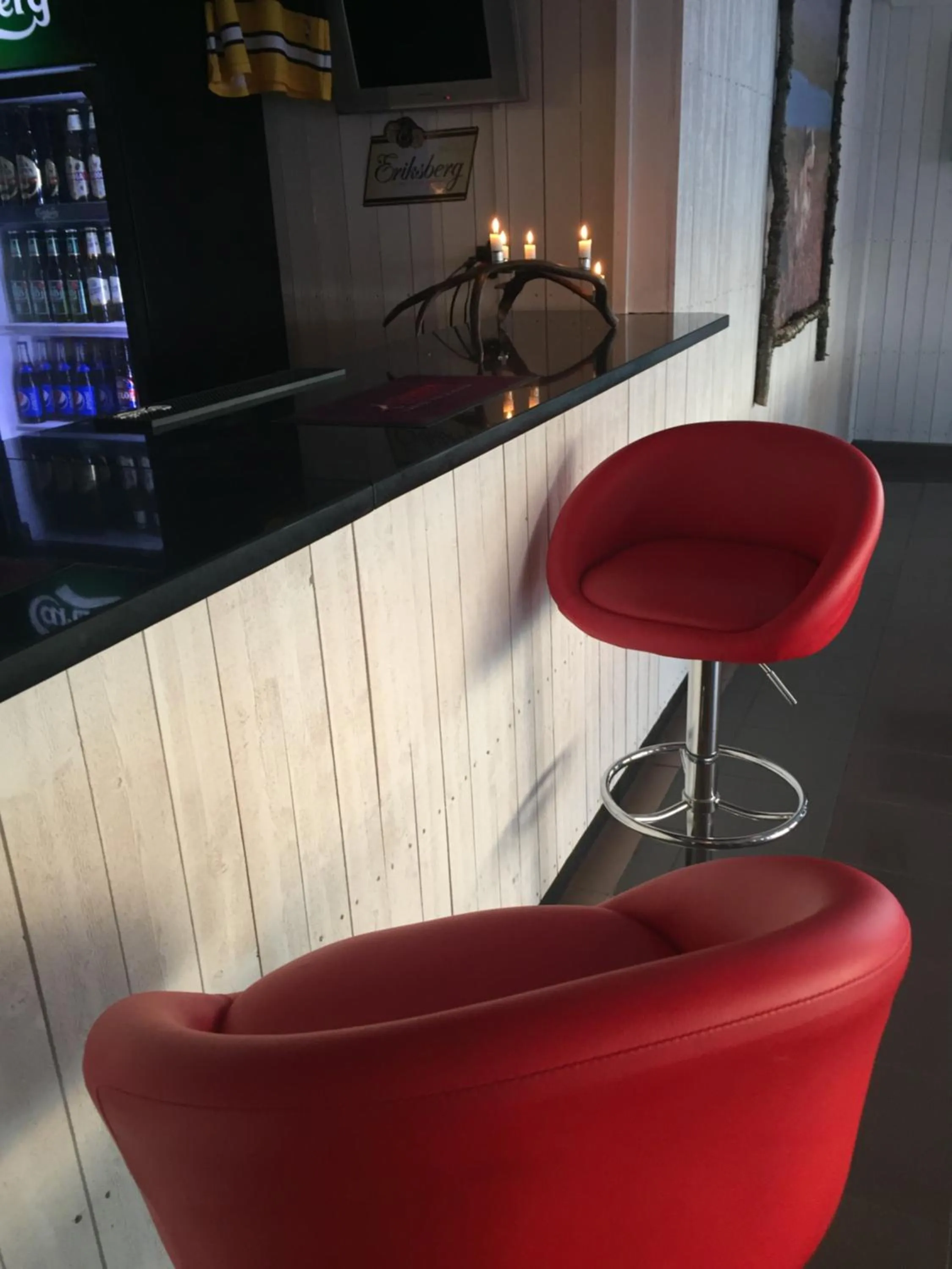 Restaurant/places to eat in Hotel E-10 by First