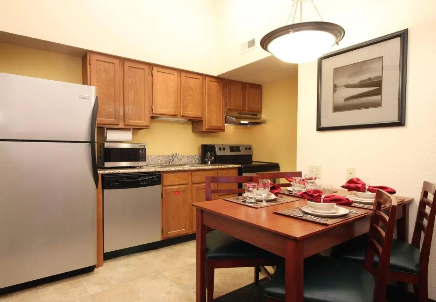 Kitchen or kitchenette, Kitchen/Kitchenette in Hawthorn Suites by Wyndham Tinton Falls