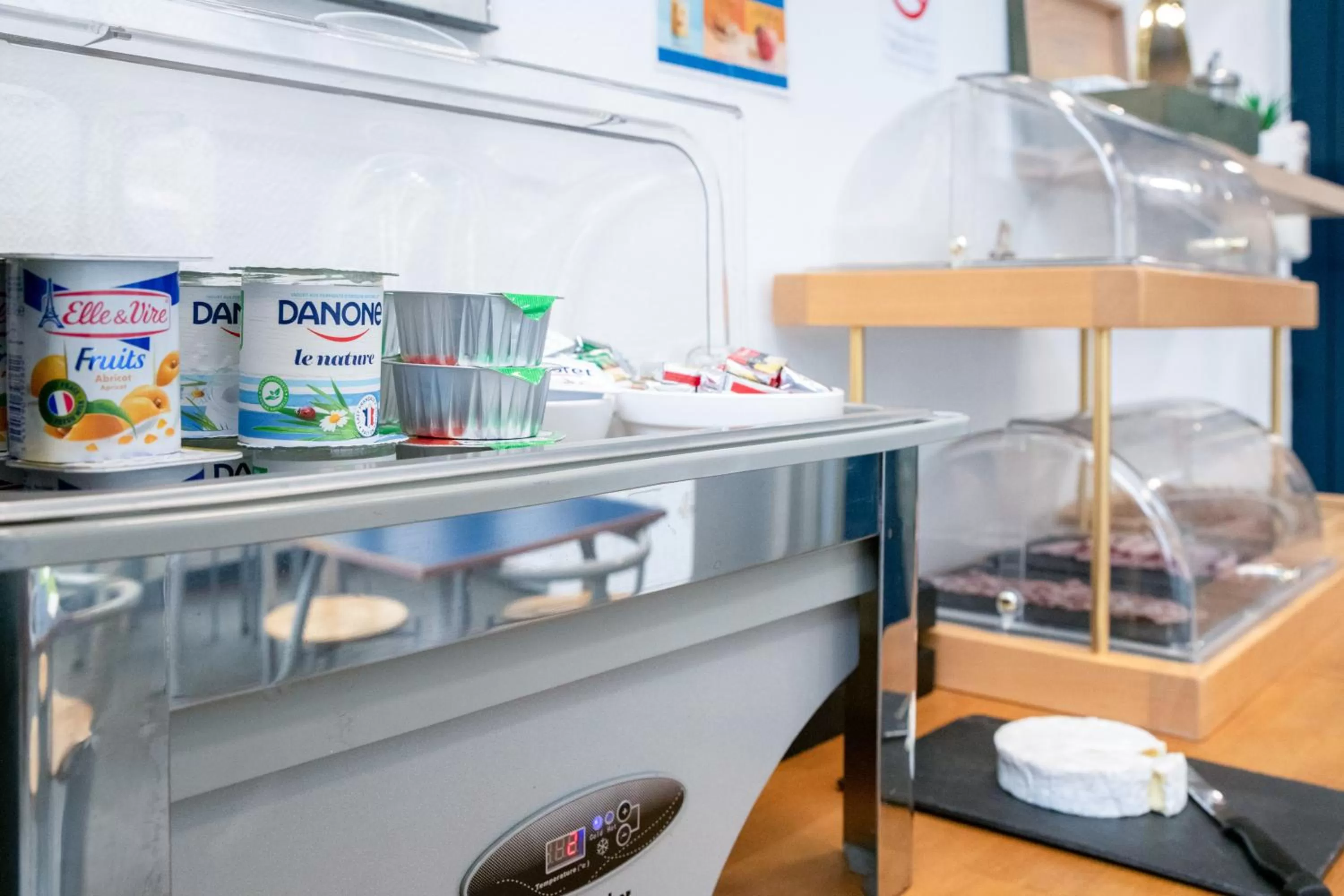 Continental breakfast in Zenitude Hôtel-Résidences Le Havre Centre