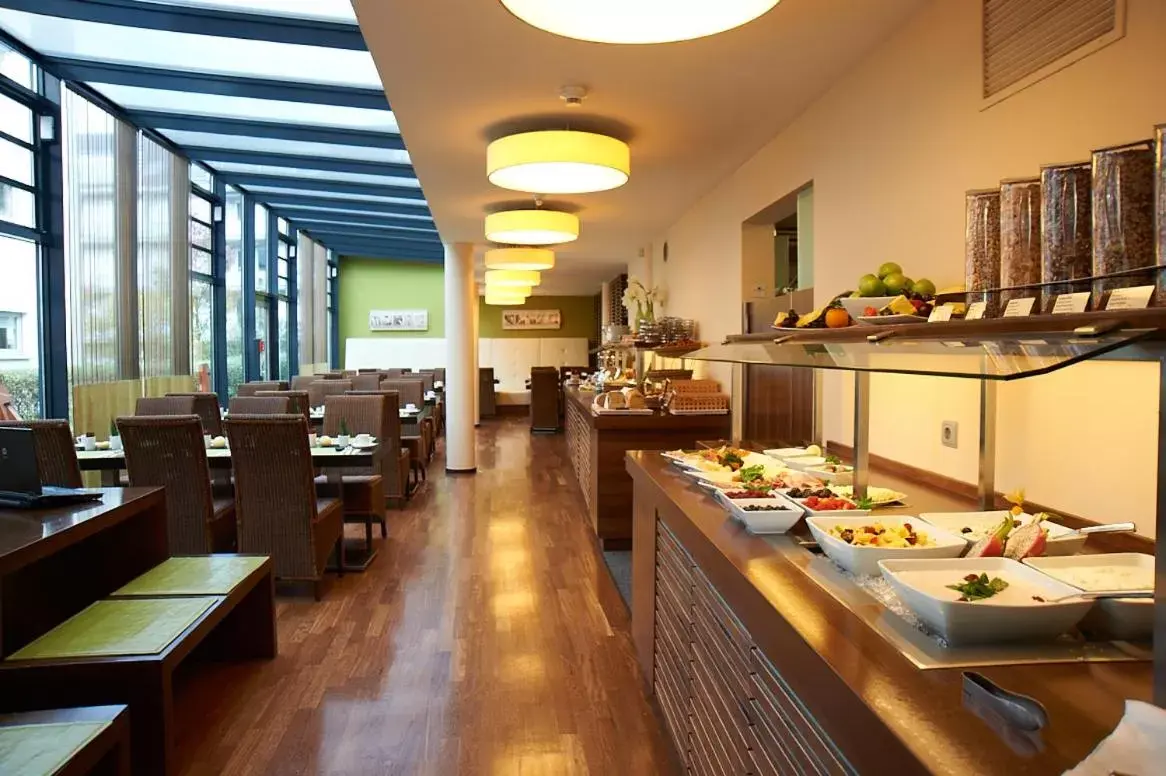 Restaurant/Places to Eat in Designhotel am Stadtgarten