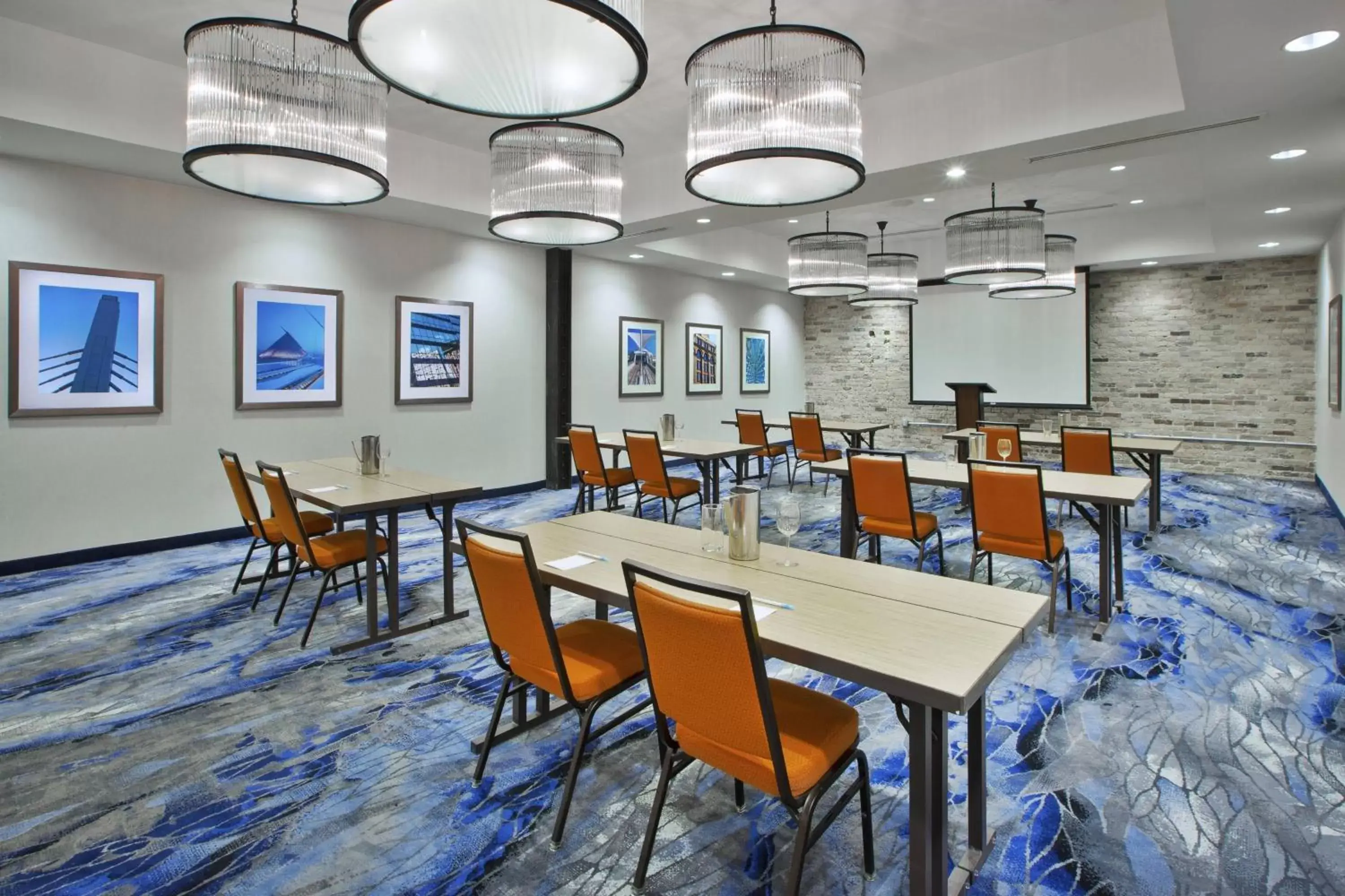 Meeting/conference room, Restaurant/Places to Eat in Fairfield Inn & Suites by Marriott Milwaukee Downtown