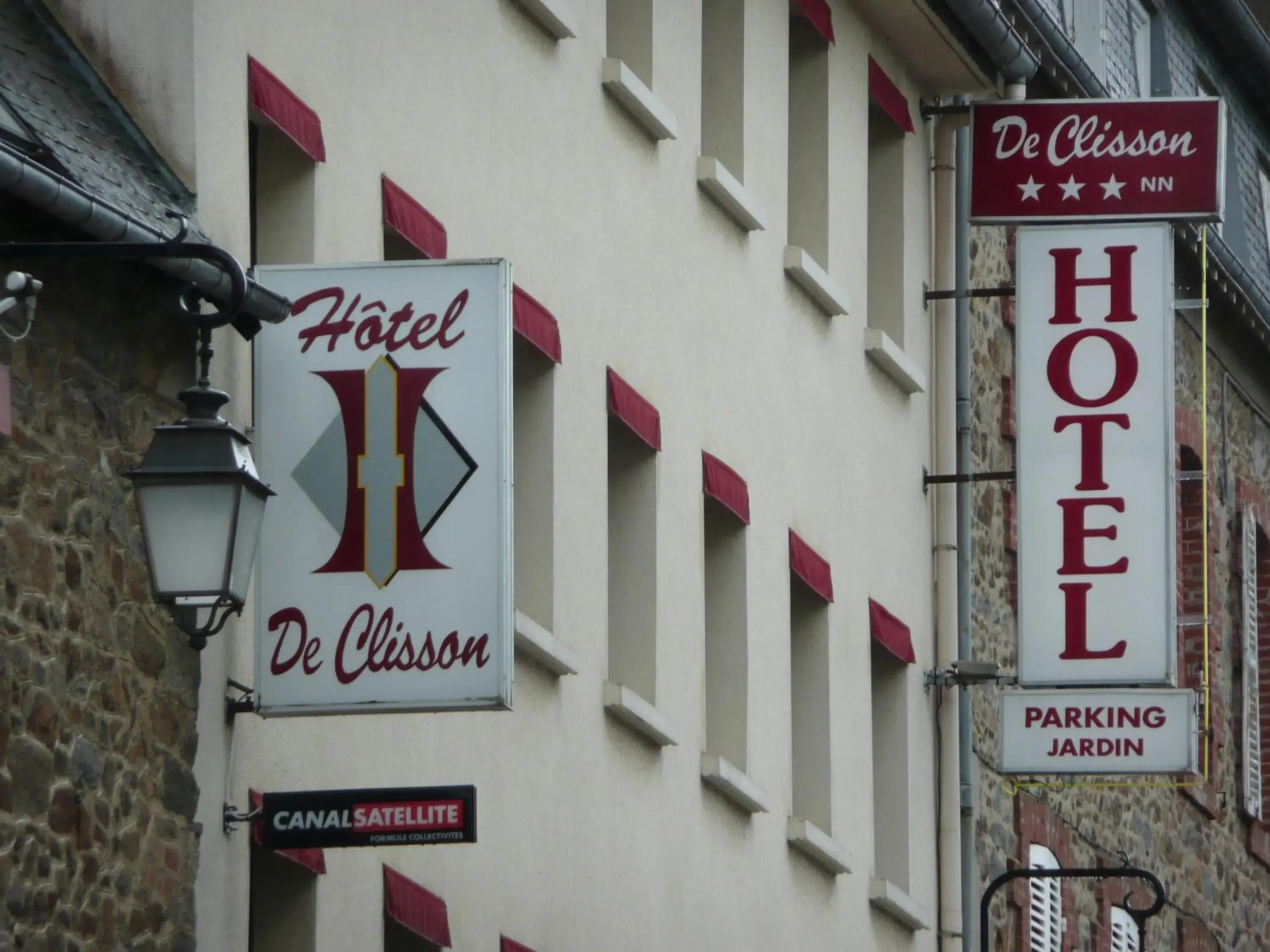 Facade/entrance, Property Logo/Sign in Hotel De Clisson Saint Brieuc
