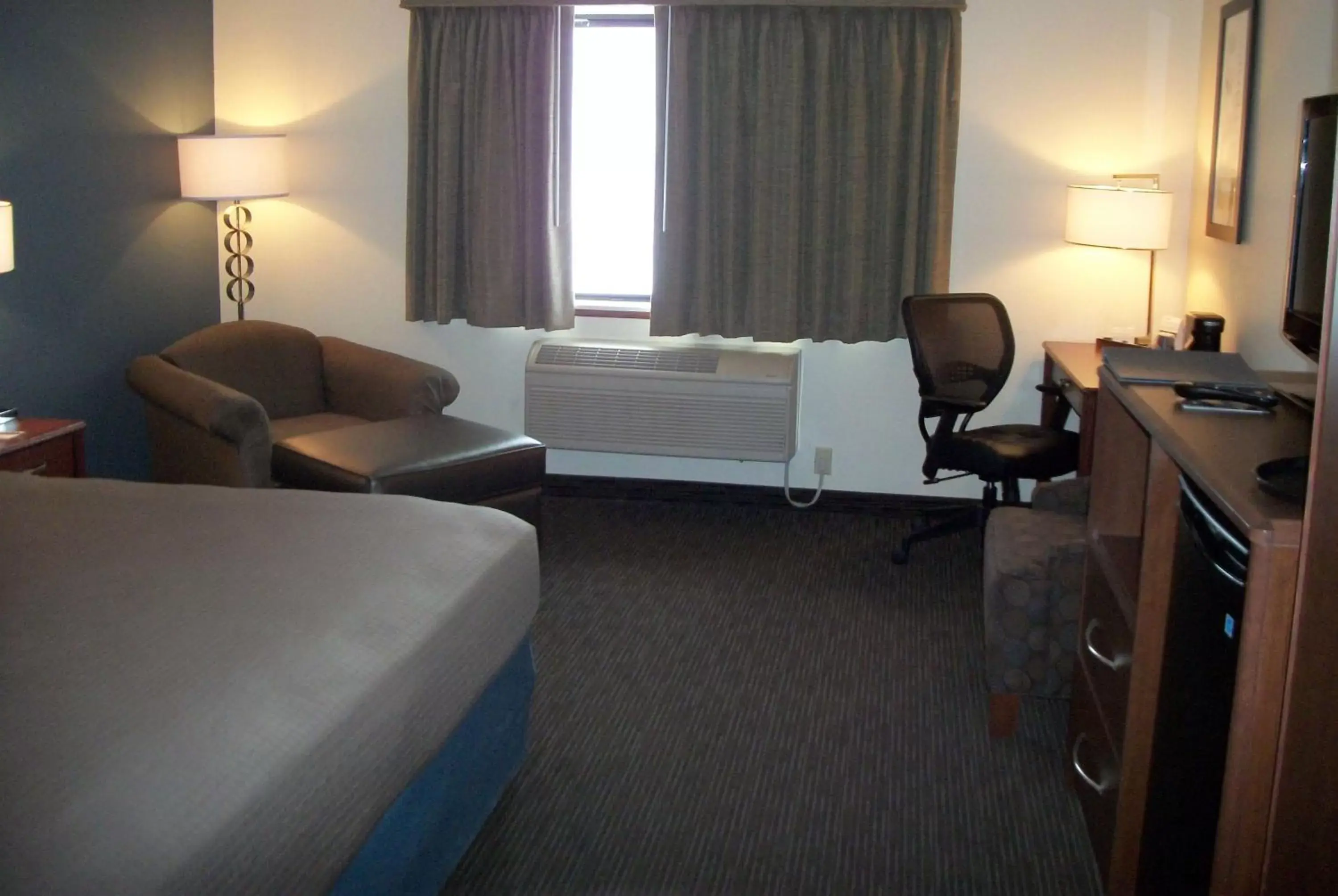 Photo of the whole room, Bed in AmericInn by Wyndham Beulah