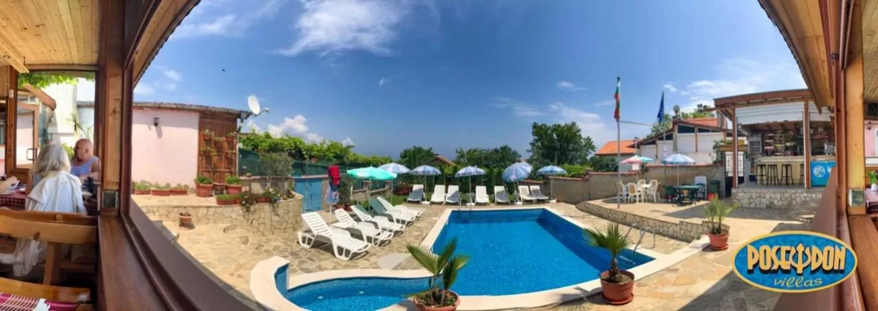 Swimming pool in Hotel Poseidon