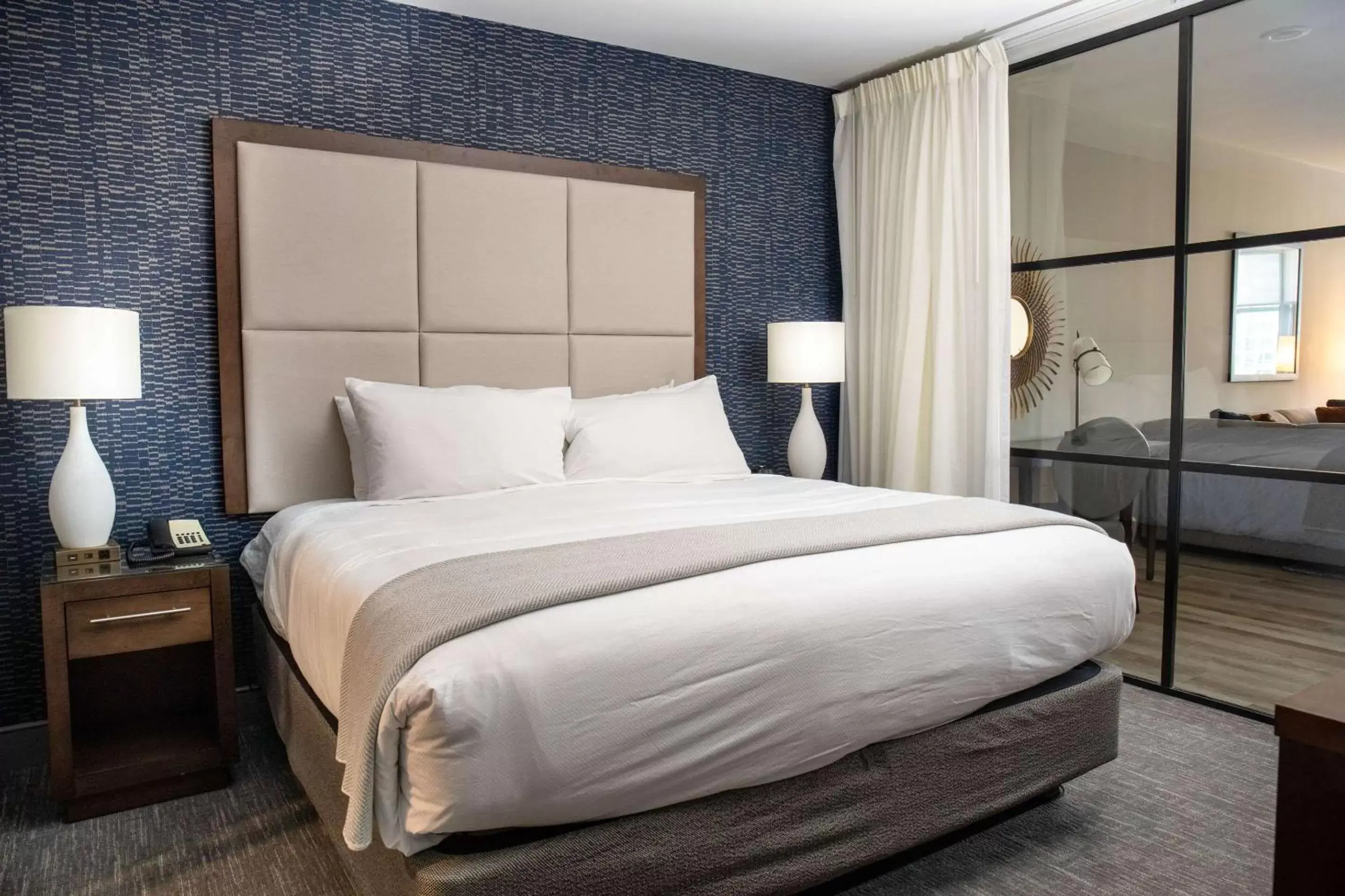 Bedroom, Bed in Haywood Park Hotel, Ascend Hotel Collection