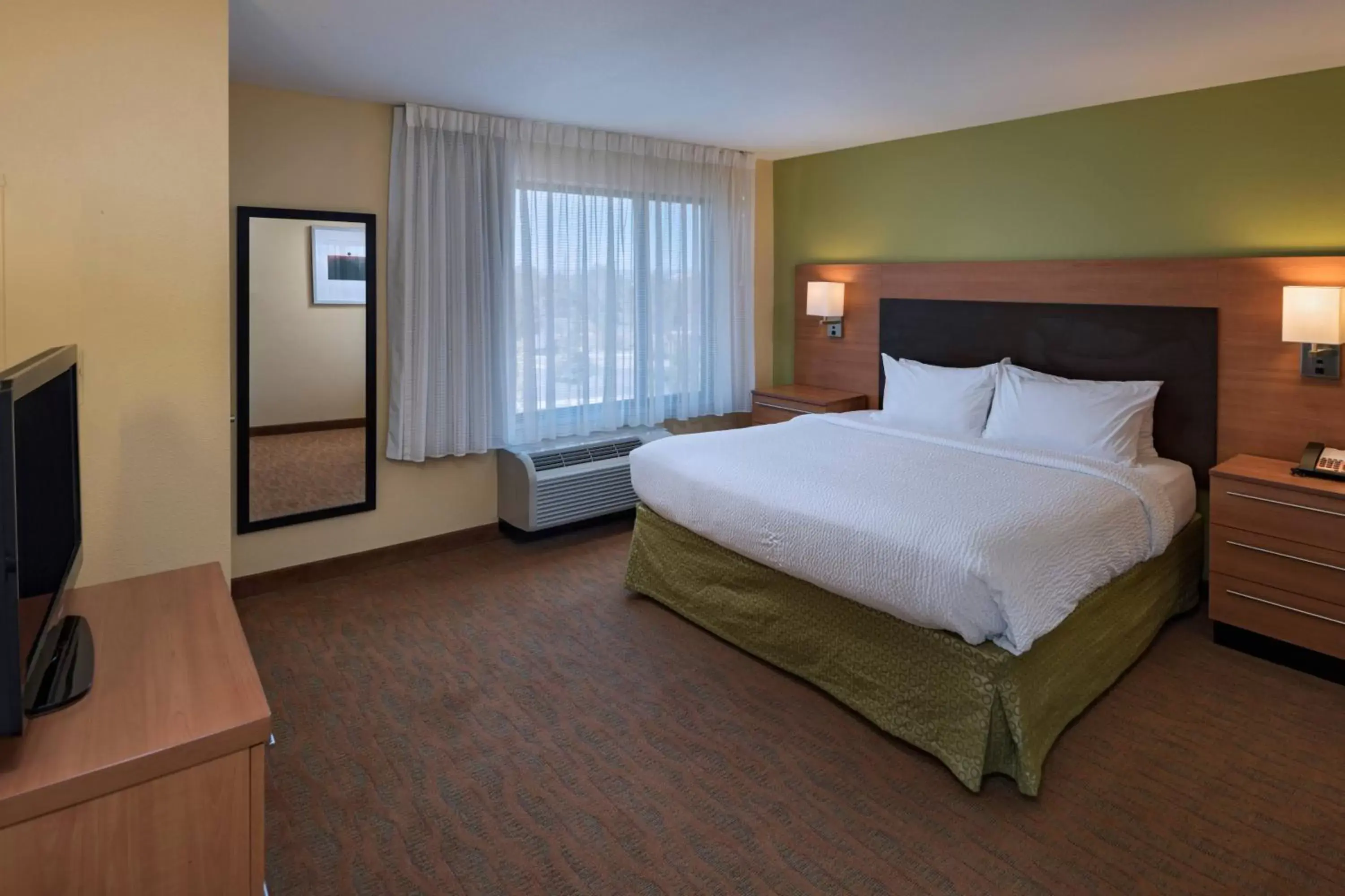 Bedroom, Bed in TownePlace Suites by Marriott Albuquerque North