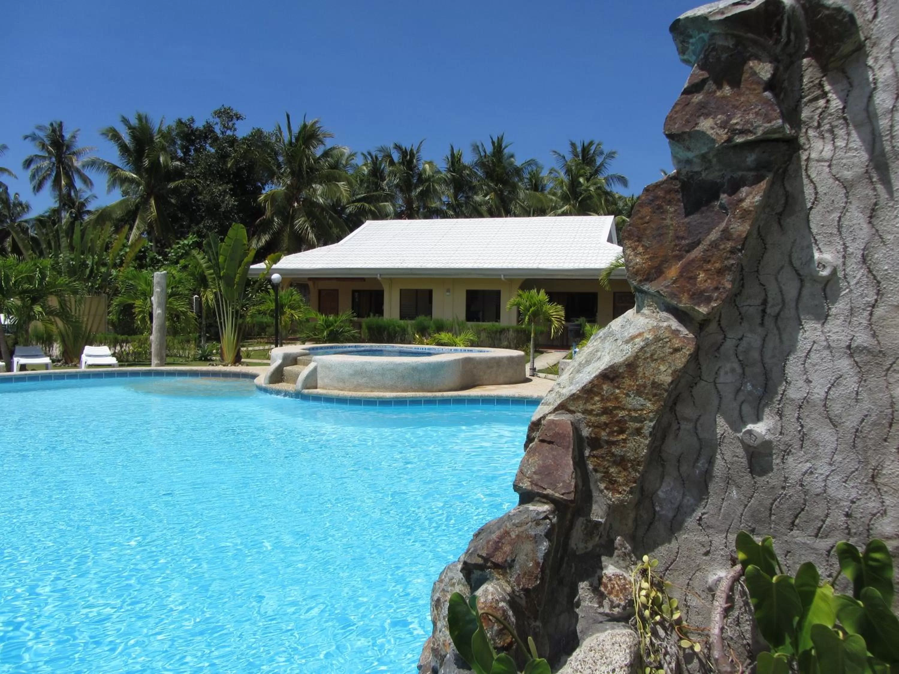 Swimming pool in Bohol Sunside Resort