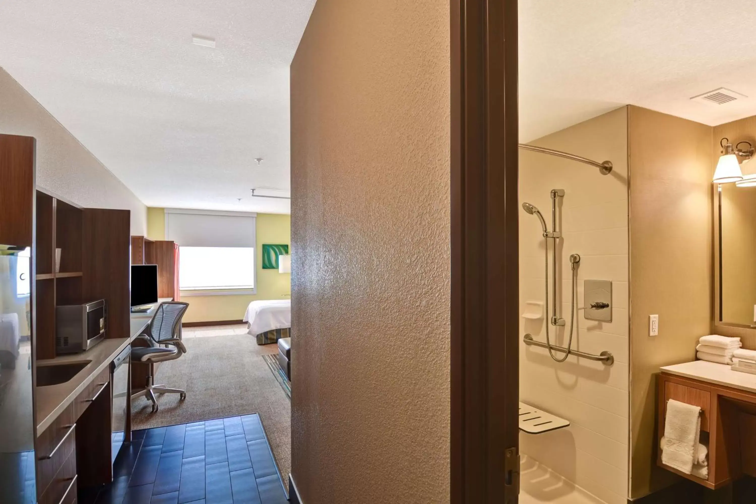 Bathroom, TV/Entertainment Center in Home2 Suites by Hilton Albuquerque Downtown/University