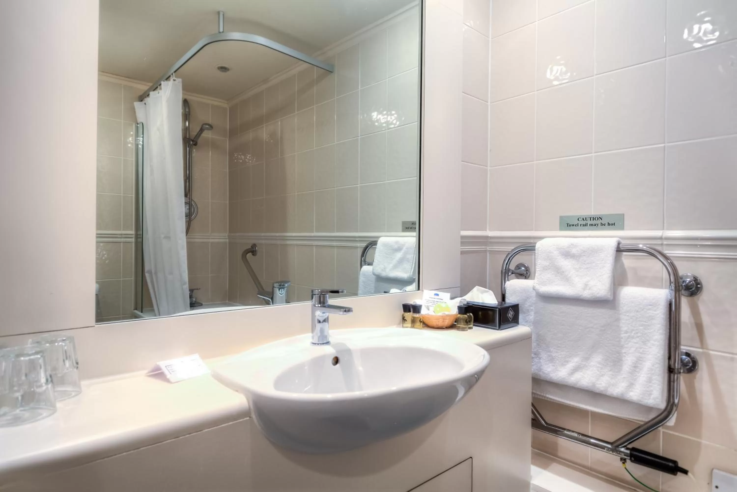 Bathroom in Langstone Cliff Hotel