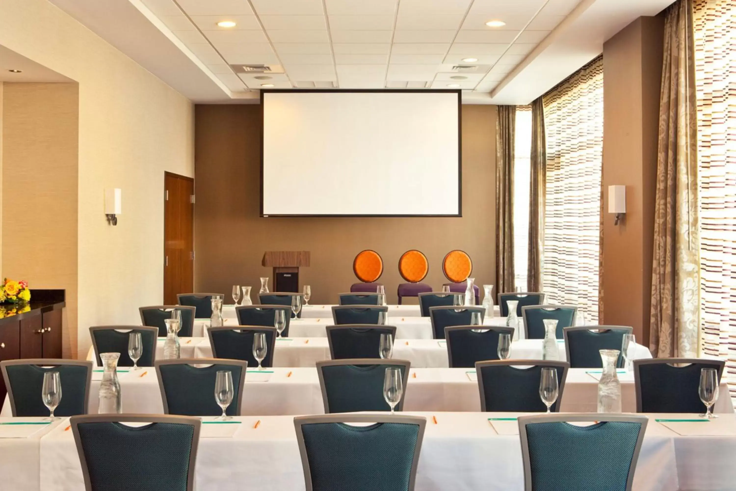Meeting/conference room in Hotel Tonnelle New Orleans, a Tribute Portfolio Hotel