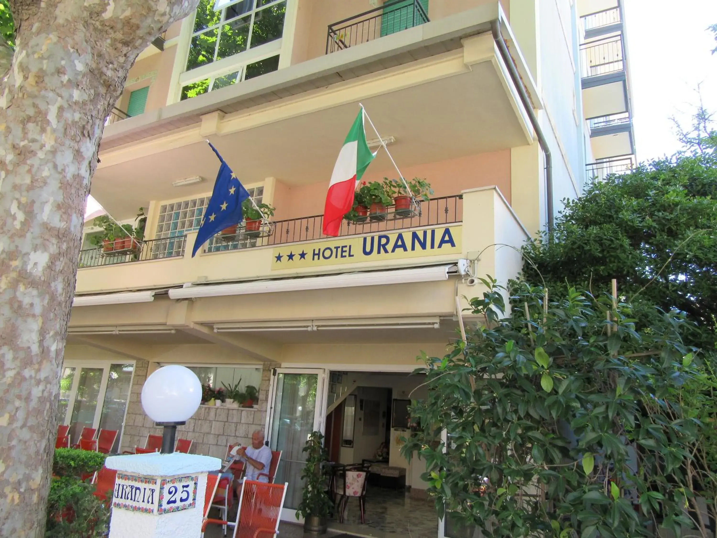 Facade/entrance in Hotel Urania