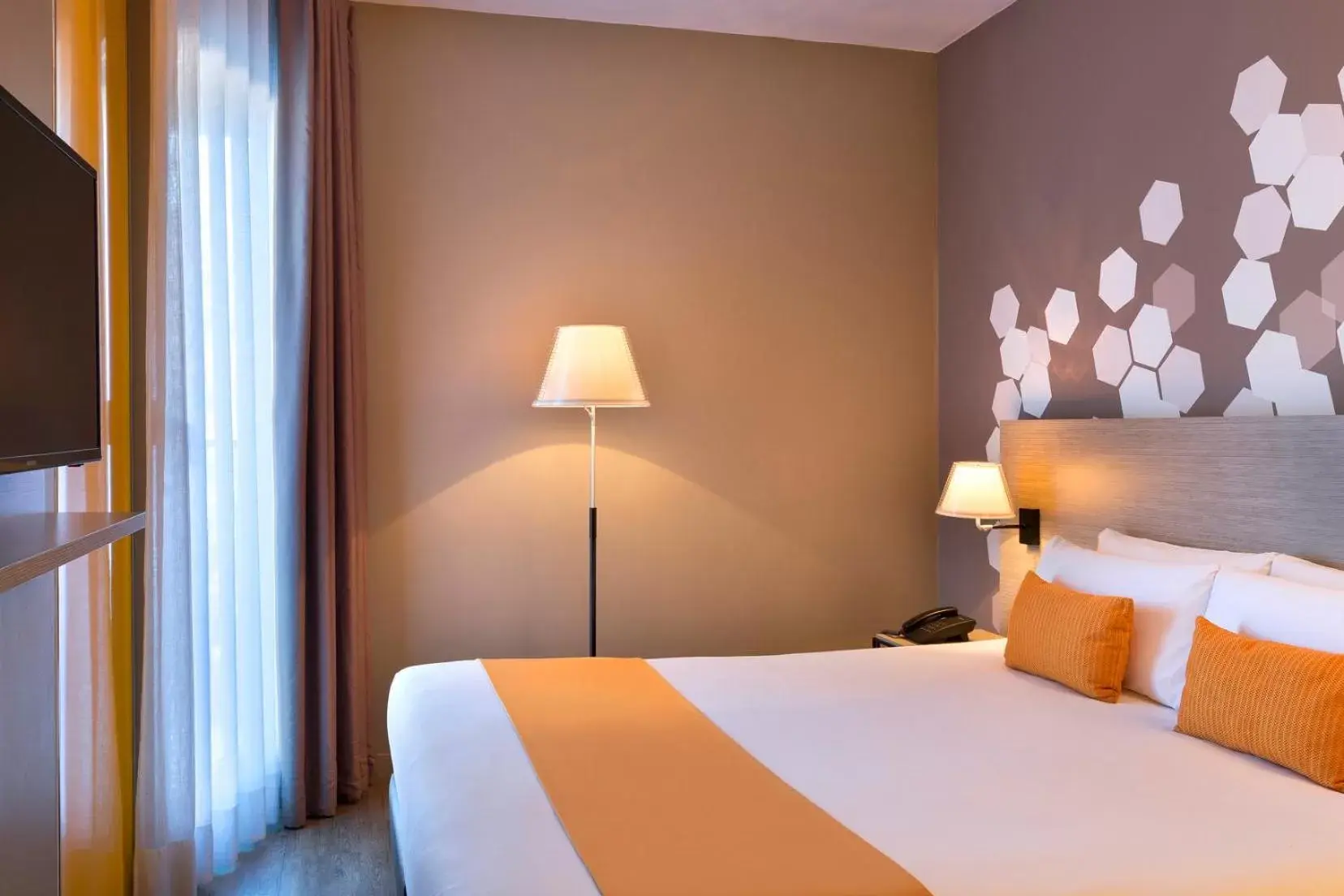 Bed in Citadines Ramblas Barcelona Bed in Citadines Ramblas Barcelona