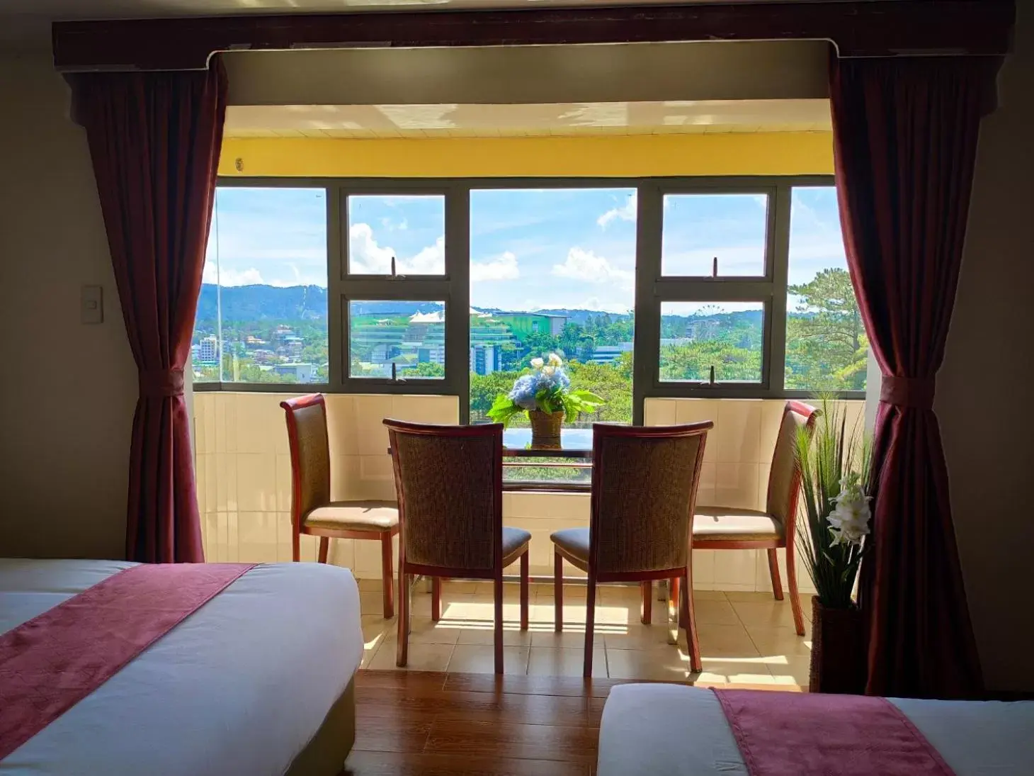 Balcony/Terrace, Mountain View in 456 Hotel