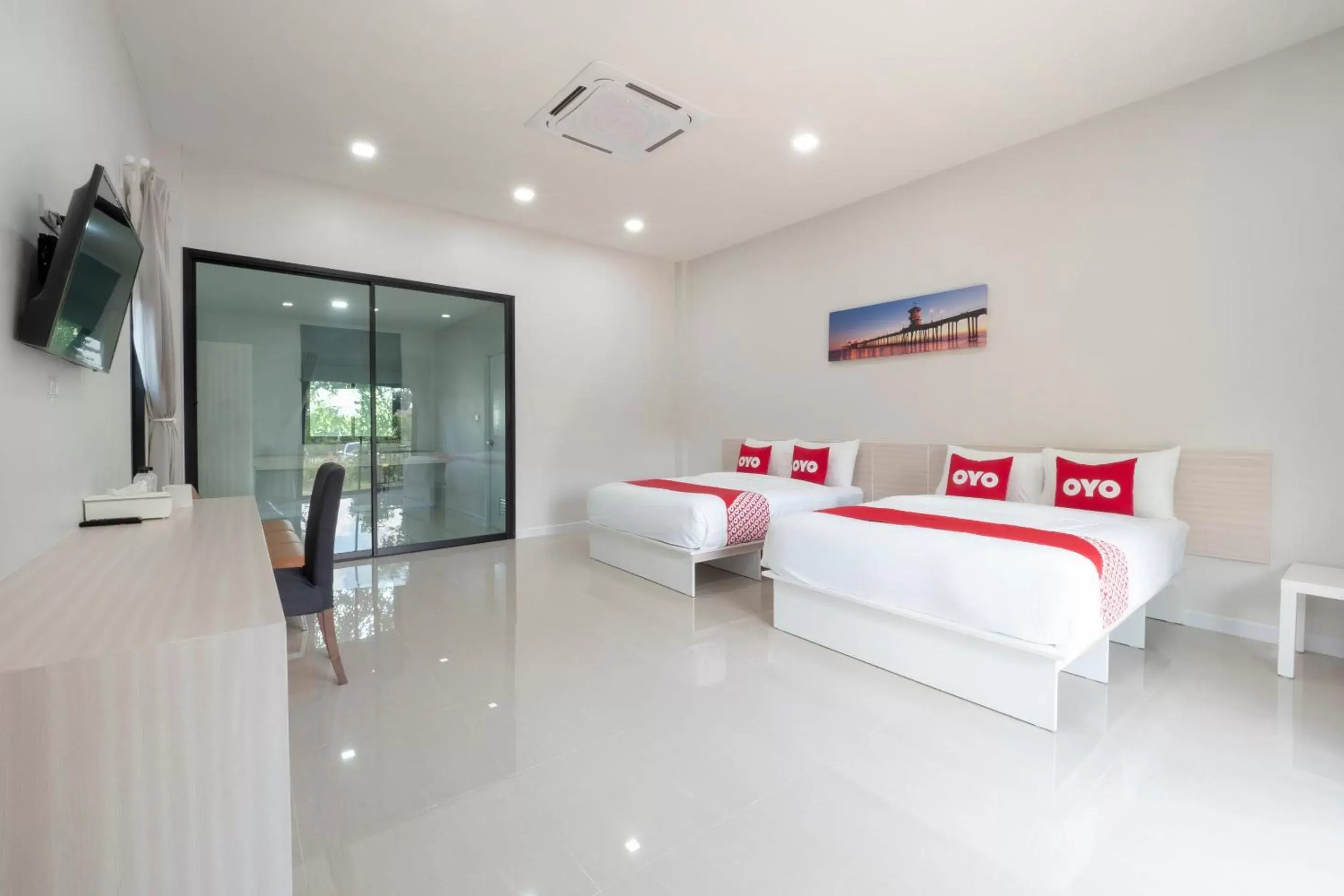 Bedroom in Capital O 75378 Thawapee Resort