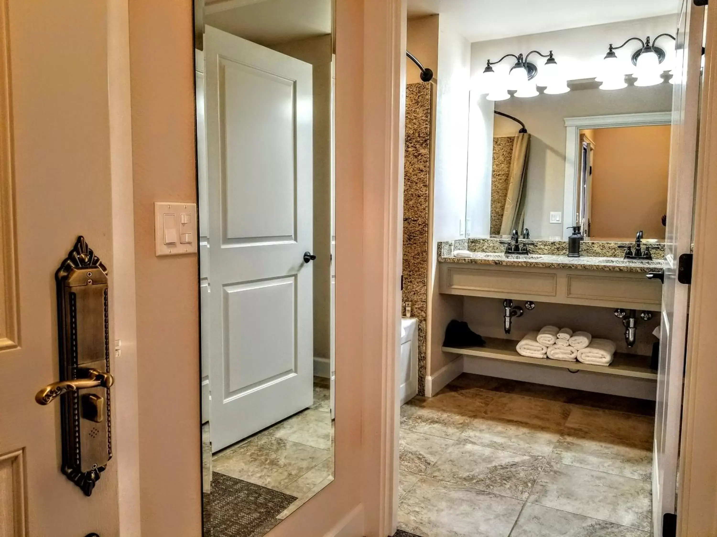 Bathroom in Resort at Eagle Point Golf Club Lodging