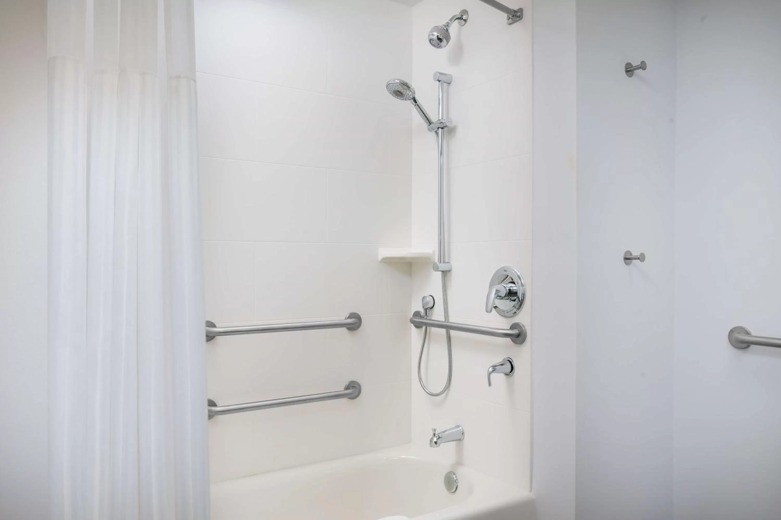 Bathroom in Hilton Garden Inn Apopka City Center, Fl