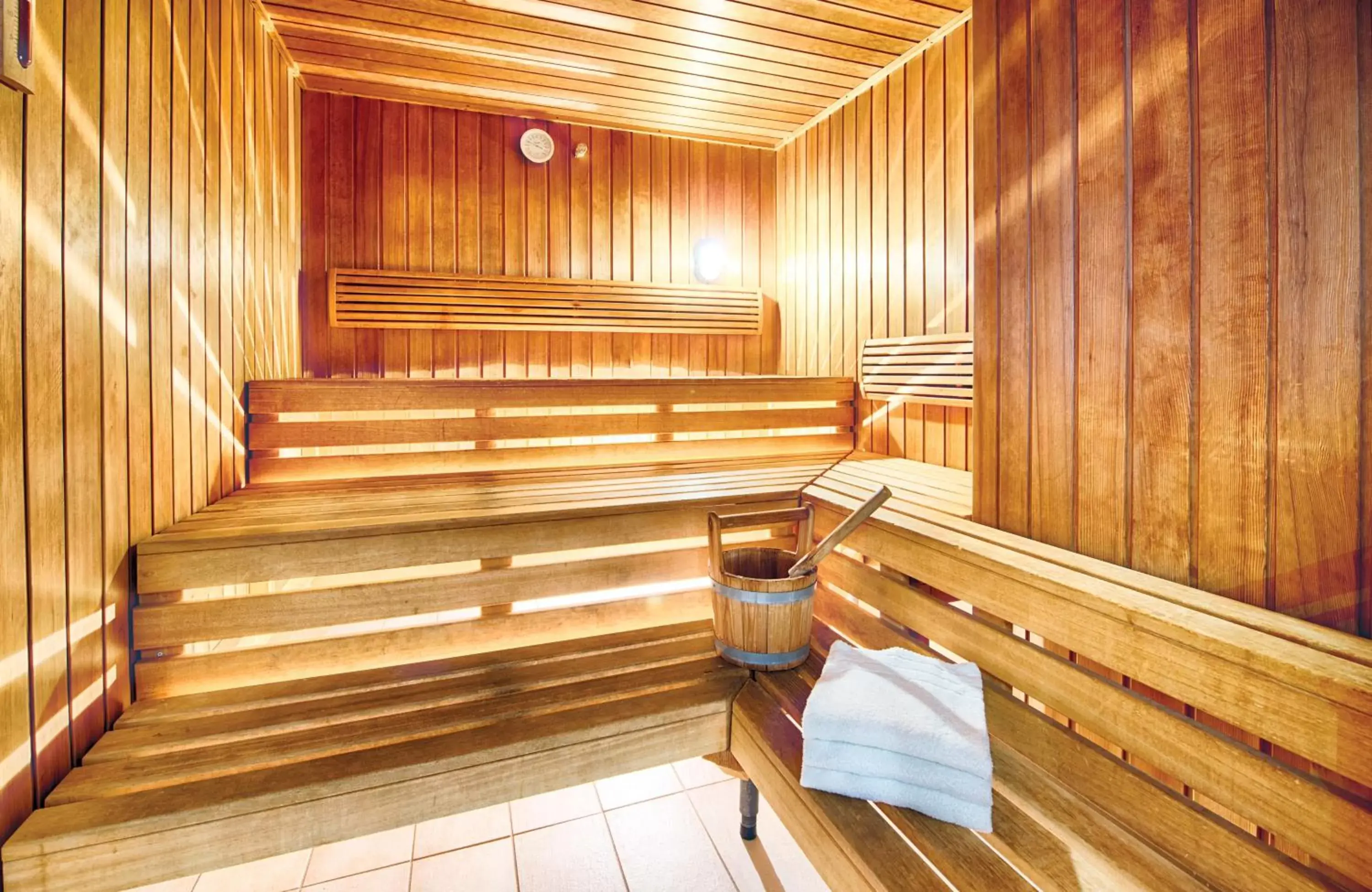 Sauna in Leonardo Hotel & Residenz München