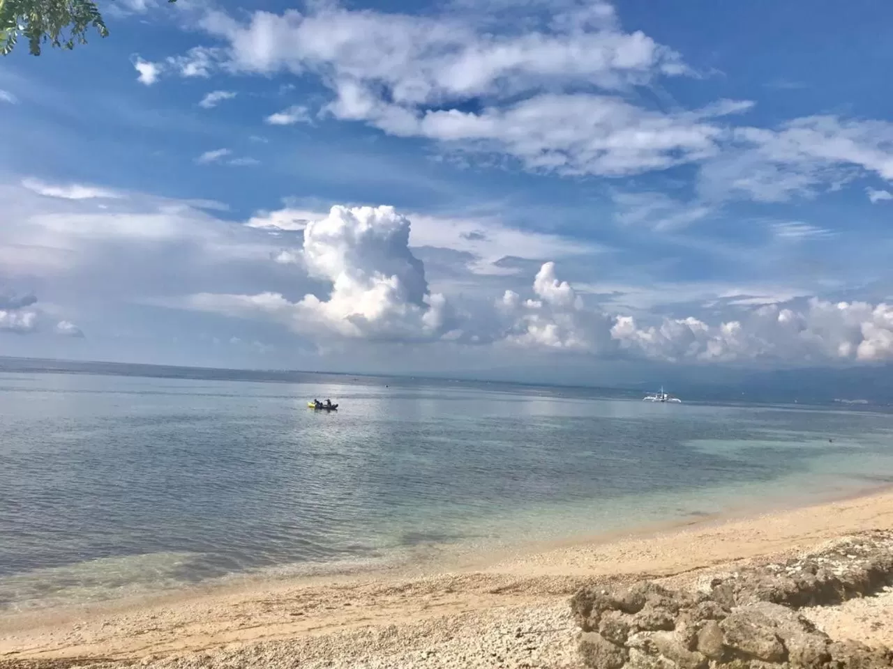 Southseas Beach Resort and Dive Center