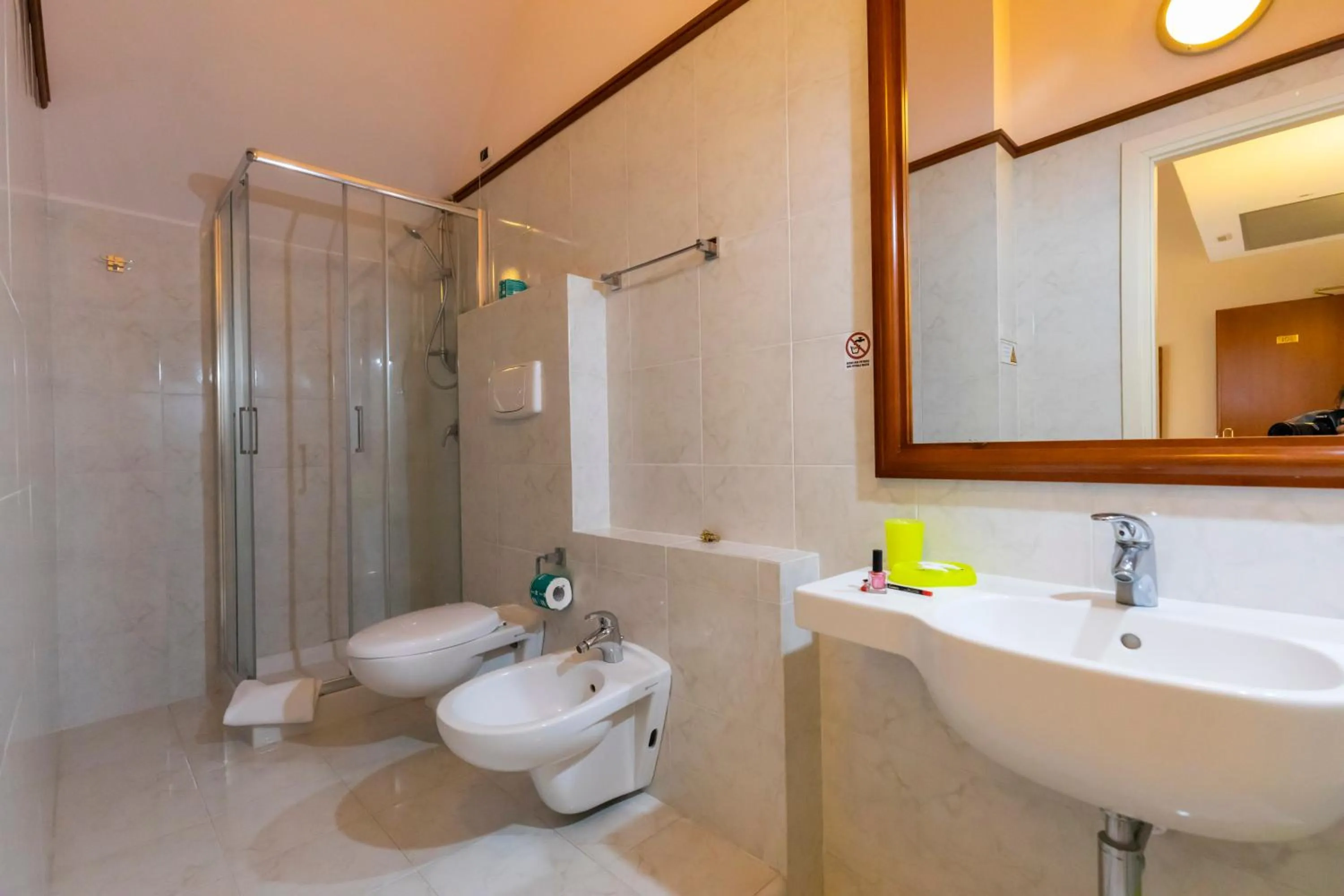 Bathroom in Tropis Hotel