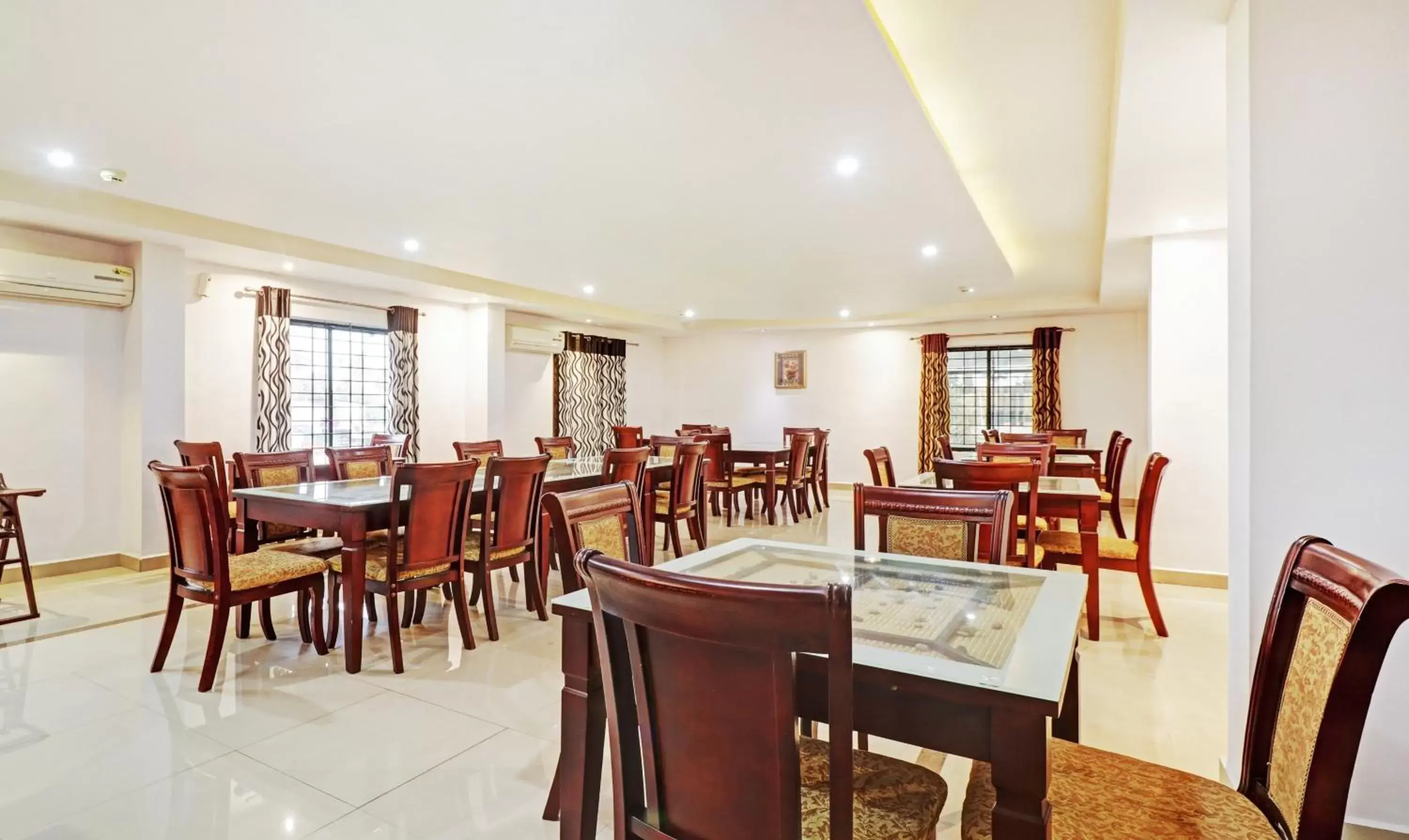 Restaurant/places to eat in Treebo Symphony Hotels And Resorts Angamally Restaurant/places to eat in Treebo Symphony Hotels And Resorts Angamally