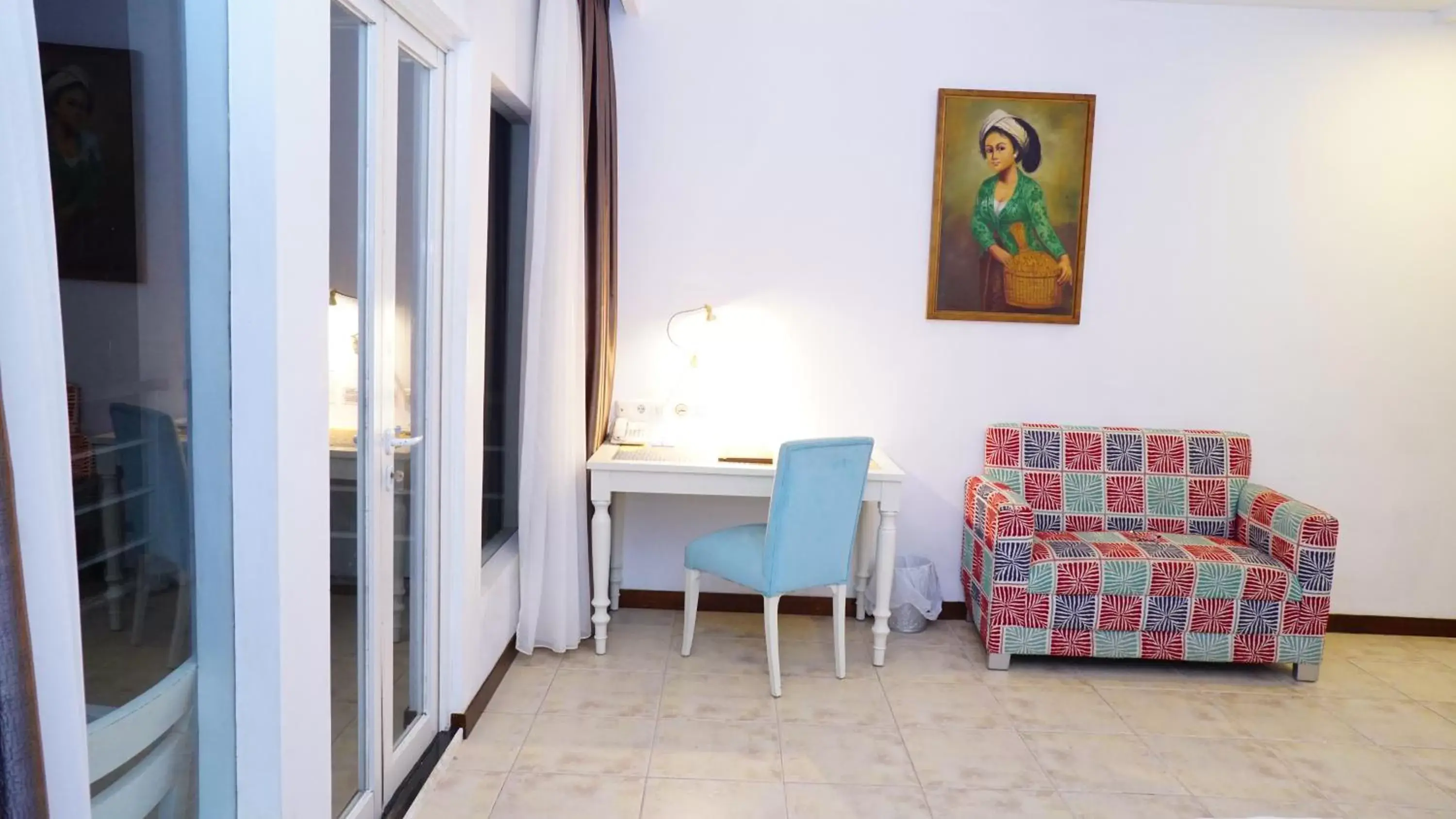 Seating Area in Ocean View Residence