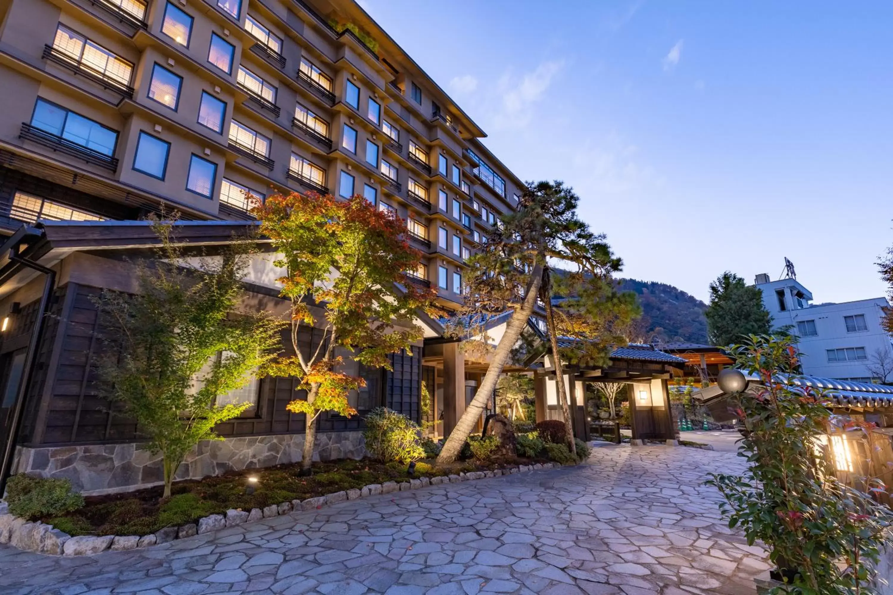 Property building in Yukinohana Property building in Yukinohana