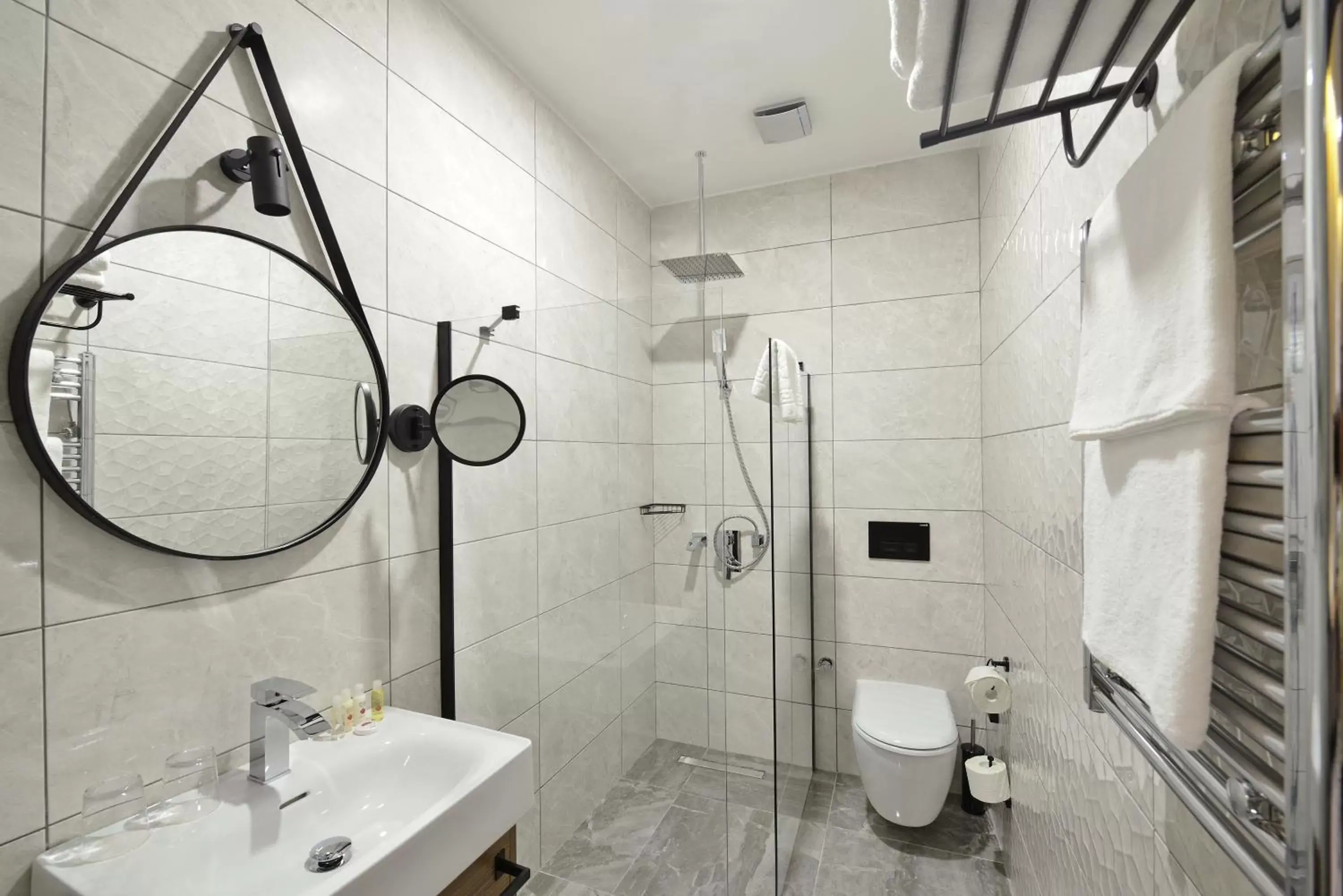 Bathroom in Ramada by Wyndham Budapest City Center