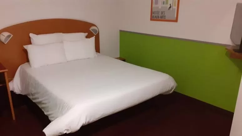 Bed in Quick Palace Nantes La Beaujoire
