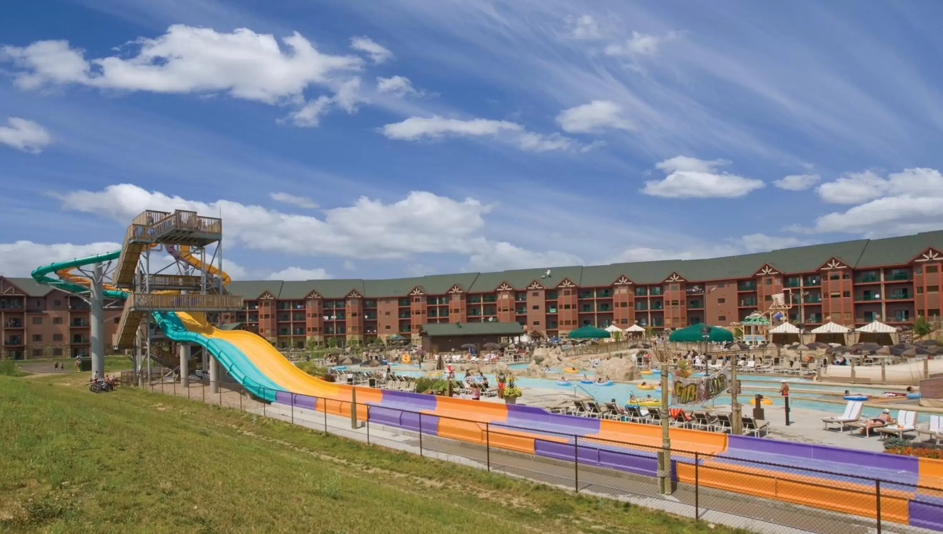 Swimming pool in Club Wyndham Glacier Canyon