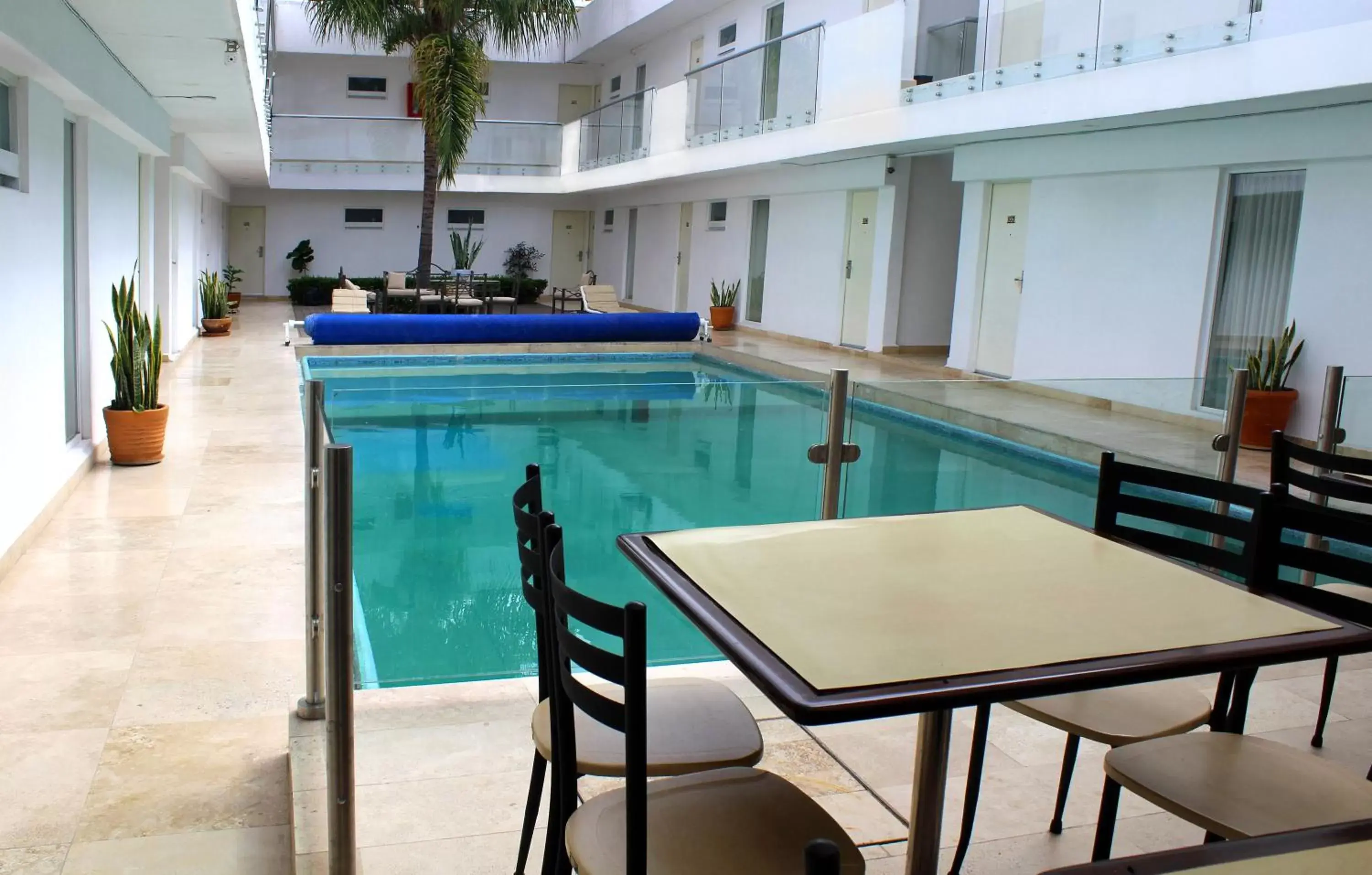 Swimming Pool in Hotel St. George