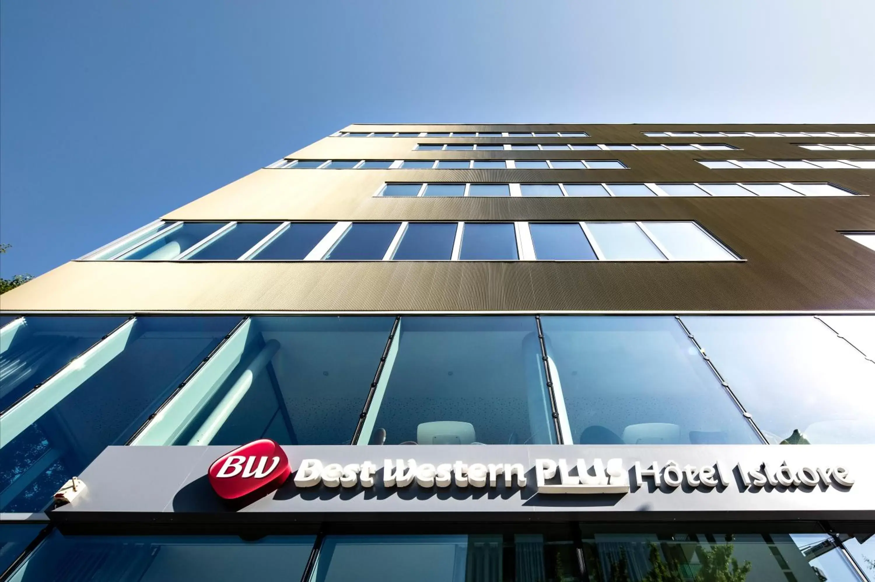 Property Building in Best Western Plus Hôtel Isidore