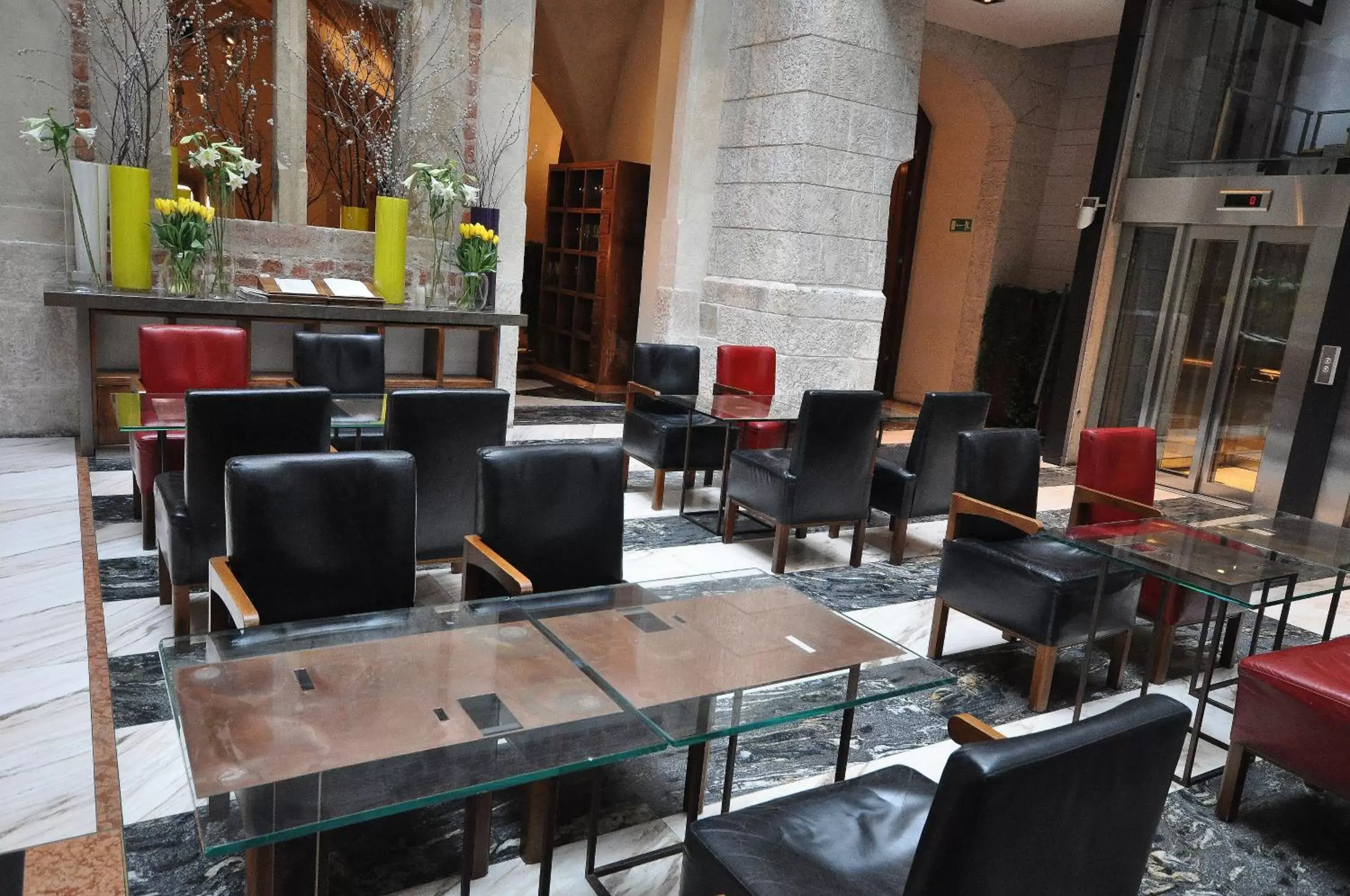 Lobby or reception, Restaurant/Places to Eat in Hotel Stary